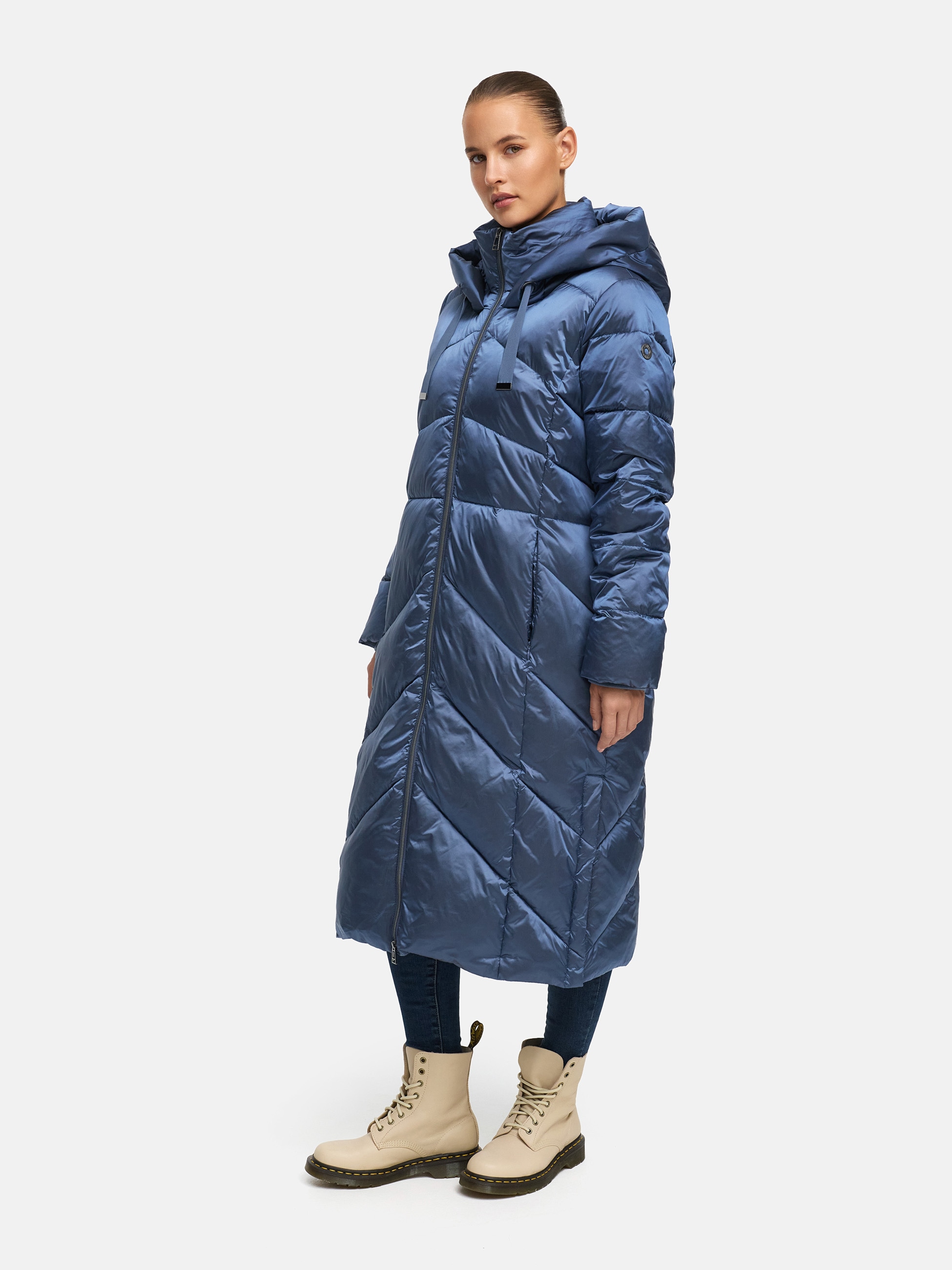 MANISA Steppmantel , mit Stehkragen und fester Kapuze und dekorativen Strickbändern
