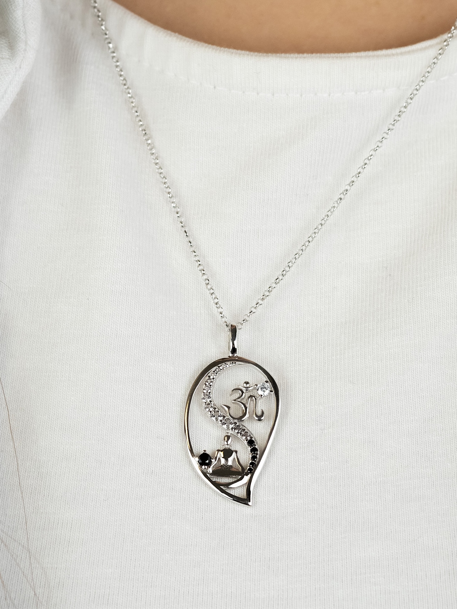 Engelsrufer Kette mit Anhänger »Yin Yang Tropfen Balance Buddha und Om« Made in Germany - mit Zirkonia (synth.)