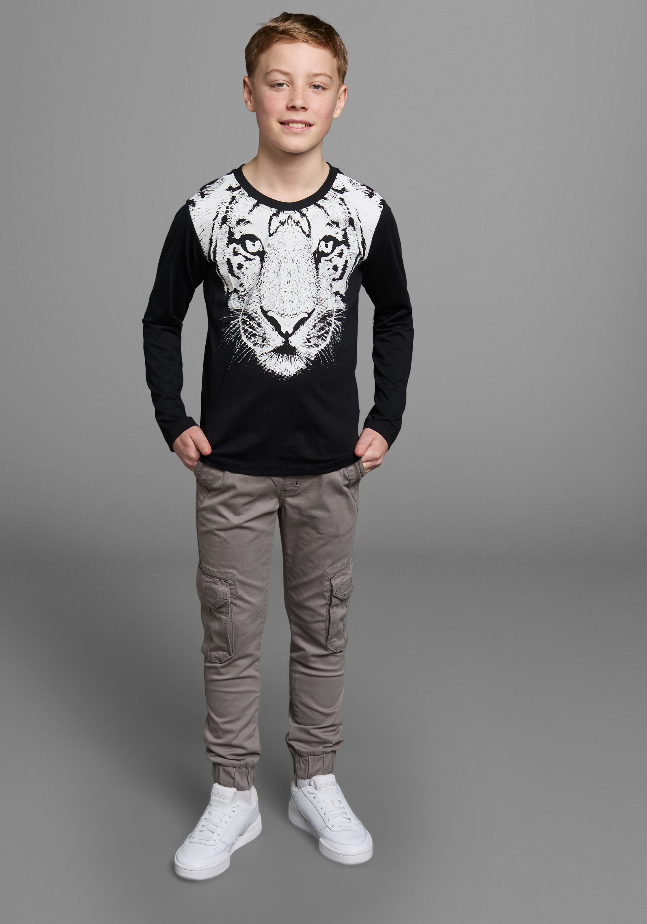 KIDSWORLD Langarmshirt »WHITE TIGER«, Basic Passform, stylischer Druck, Rundhalsausschnitt