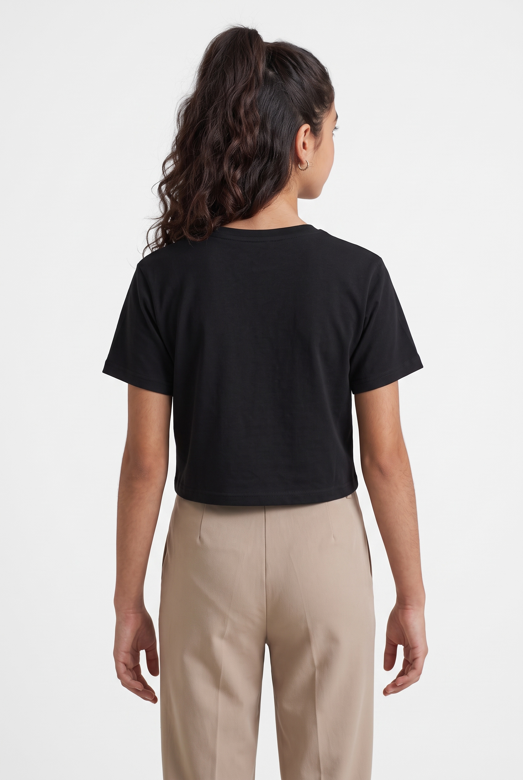 Ellesse T-Shirt »PINEROLO TEE« mit Rundhalsausschnitt, Kurzarm-Design, aus Baumwolle, normale Länge