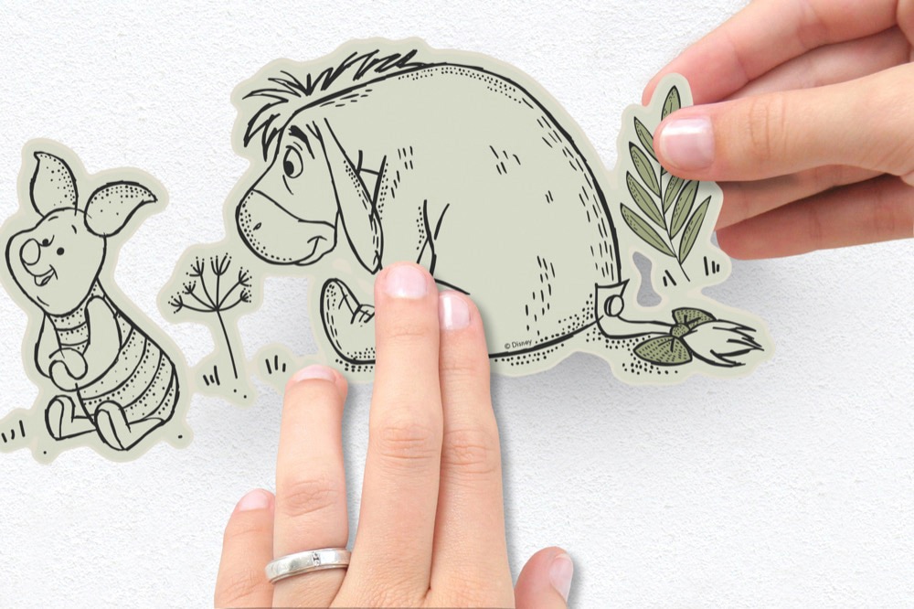 Komar Wandtattoo »Winnie the Pooh Woodland - Größe 50 x 70 cm« selbstklebend, Wandsticker, Kinderzimmer