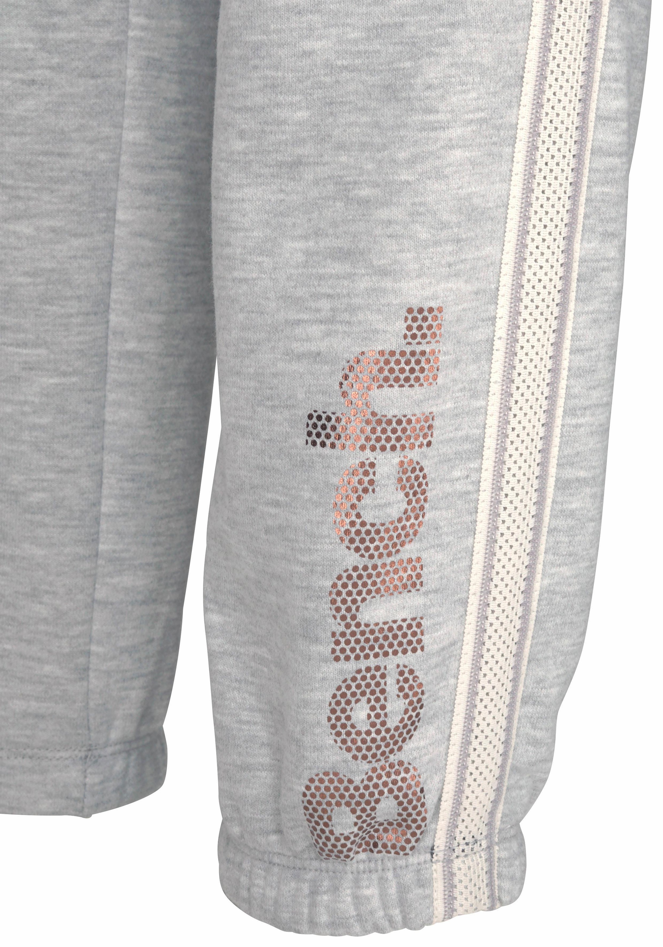 Bench. Relaxhose, mit gestreiftem Bund und Glanzprint, Loungewear, Loungeanzug
