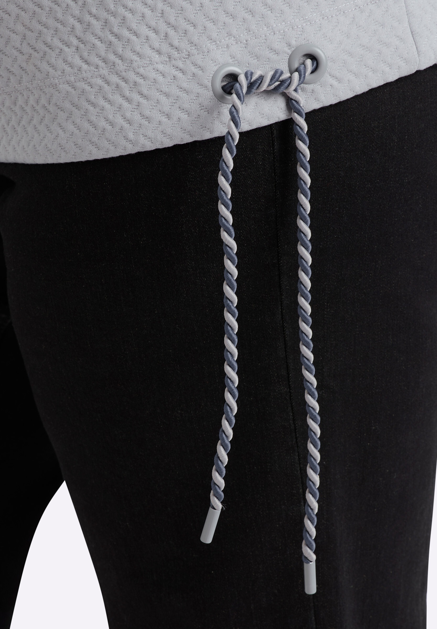 Sheego Sweatshirt »Sweatshirt Sweatshirt mit Ösen und gedrehtem Garn«
