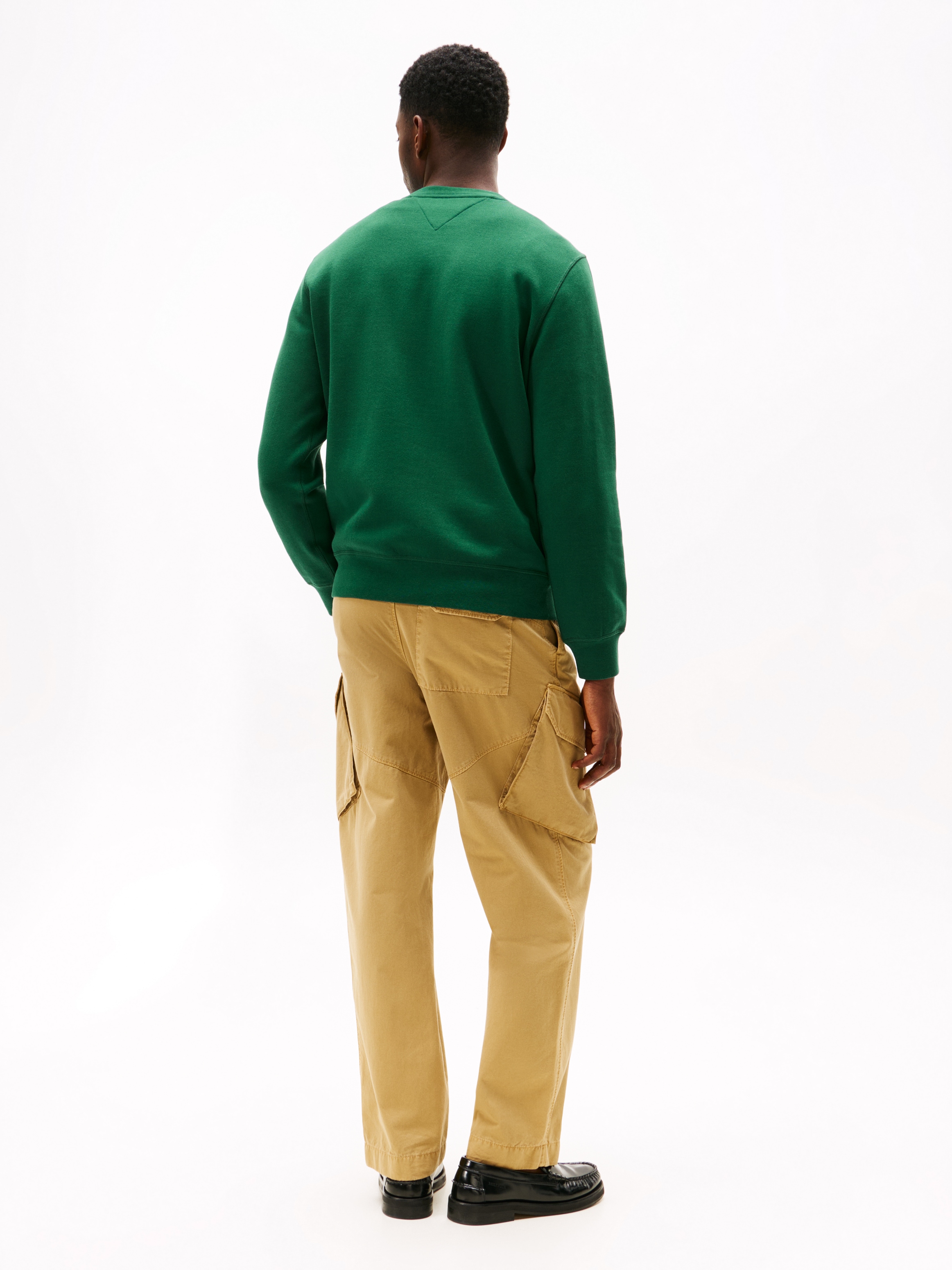 Tommy Hilfiger Sweatshirt »ESS SEASONAL FLEECE CREWNECK«, mit Logostickerei