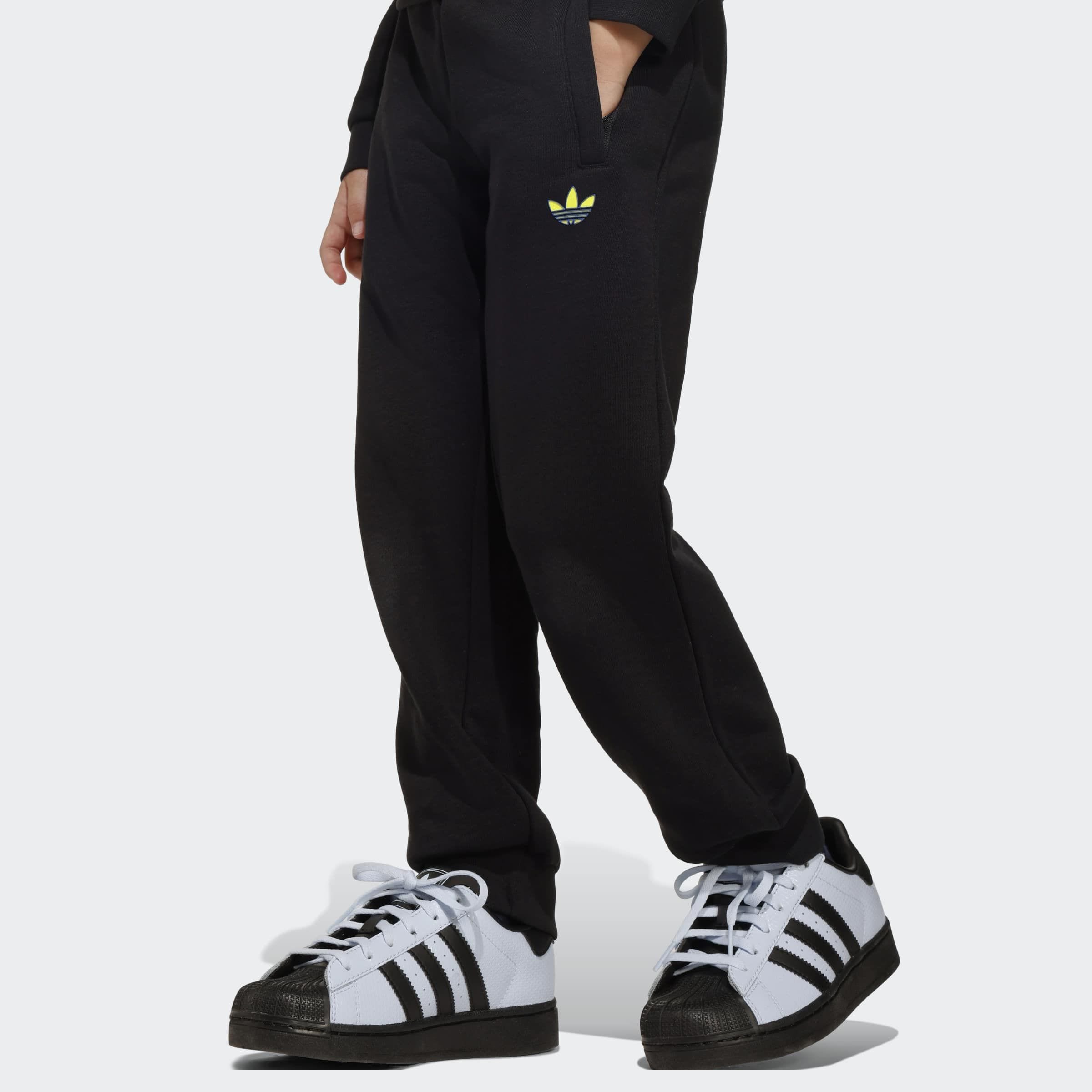 adidas Originals Trainingsanzug »TREFOIL SET MIT RUNDHALSAUSSCHNITT, LOCKER GESCHNITTEN« 2 tlg.