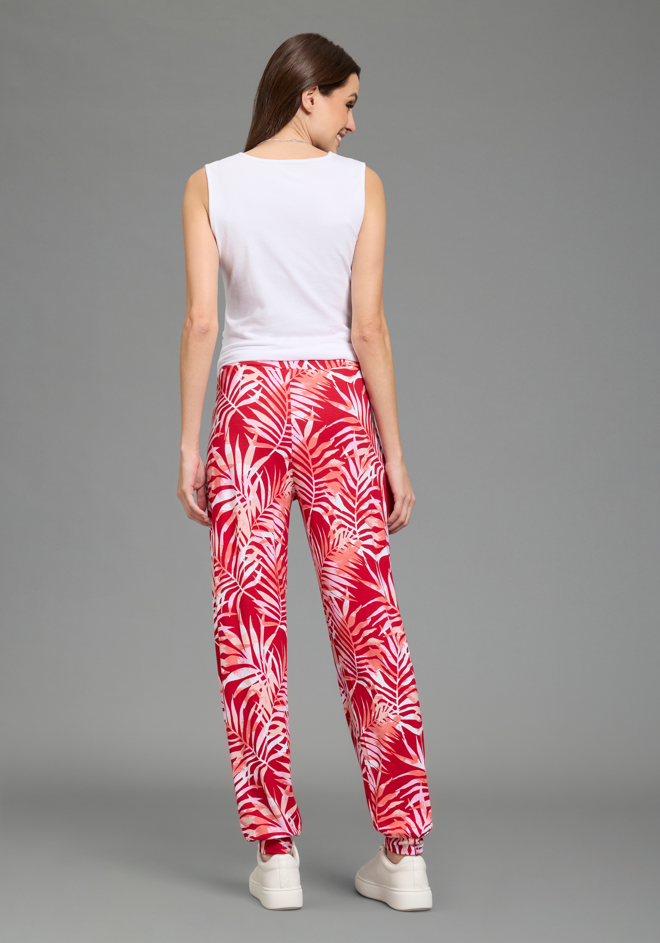 Neun Monate Umstandshose »Haremshose für Schwangerschaft und Stillzeit«  , in bequemer Passform und mit Blumenmuster