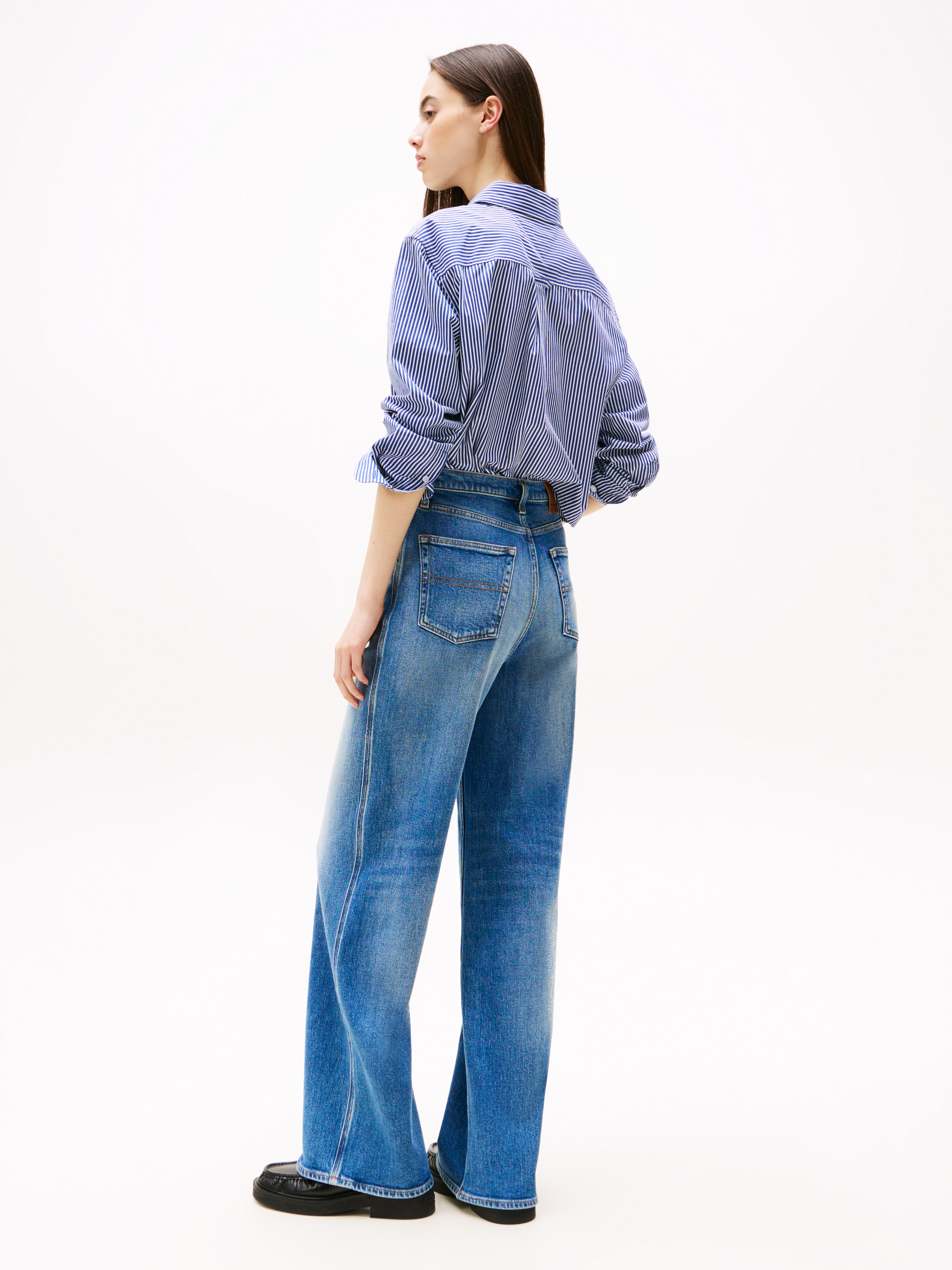Tommy Jeans Weite Jeans »Claire High Rise«, mit Logo-Badge