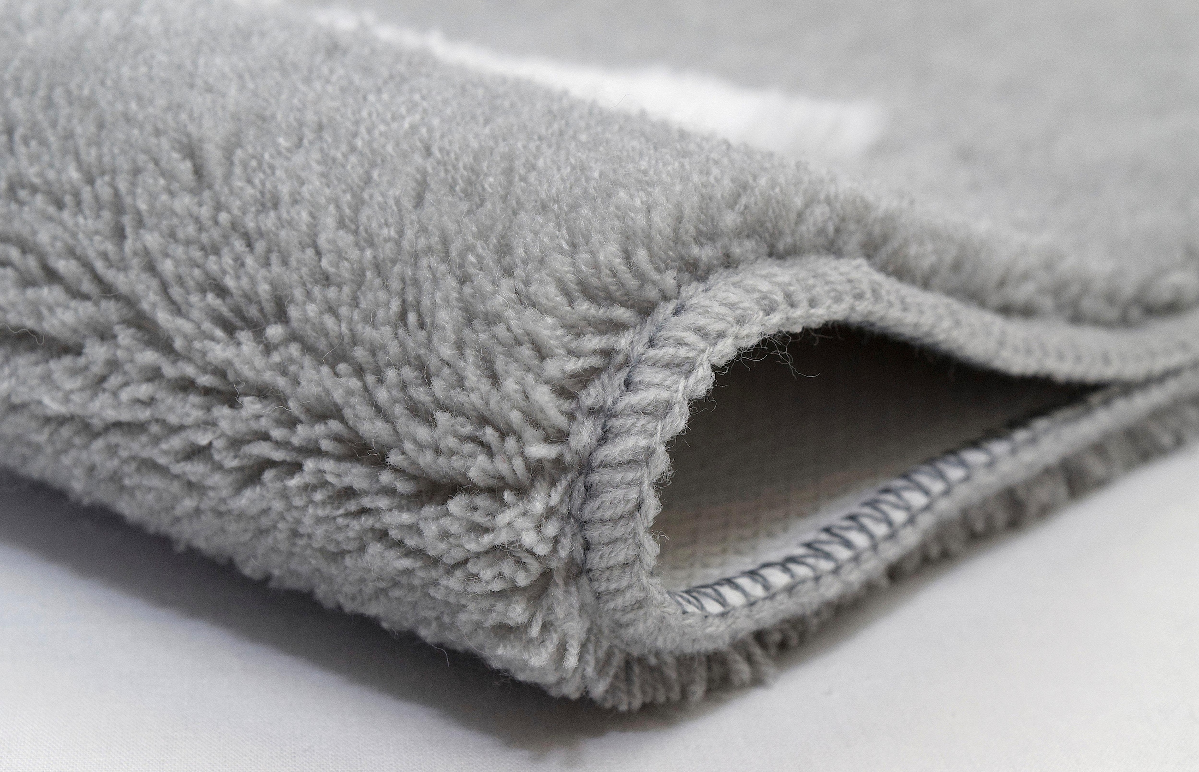 Kleine Wolke Badematte »Sigma«, rutschhemmend beschichtet, fußbodenheizungsgeeignet, Badteppich, Uni-Farben, Stern Motiv, Hoch-Tief Effekt, besonders weich