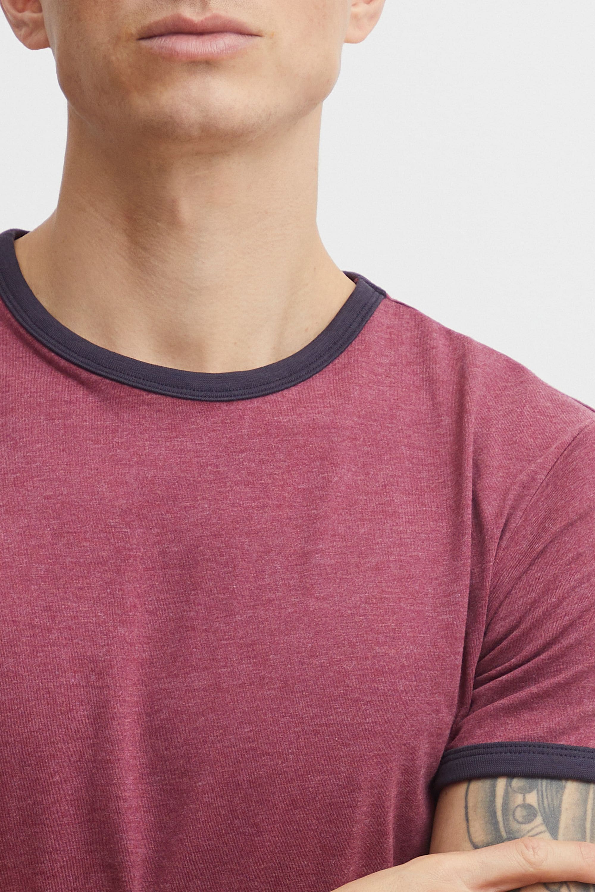 !Solid Rundhalsshirt »Rundhalsshirt SDManoldo«