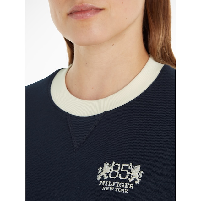 Tommy Hilfiger Sweatshirt »REG C-NK CREST 85 SWEATSHIRT«, mit Logostickerei  bei ♕