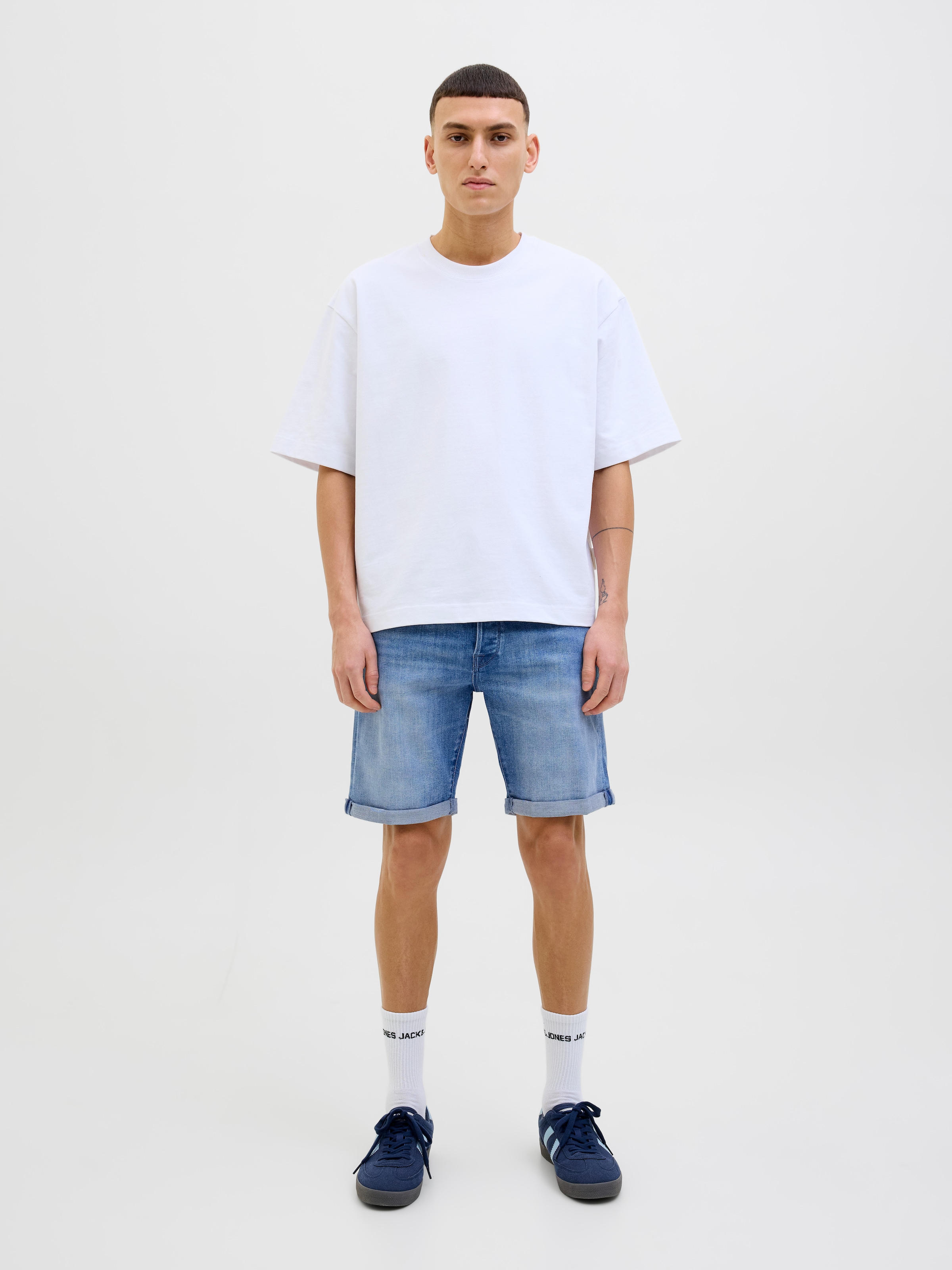 Jack & Jones Shorts »JJIRICK JJFOX SHORTS CB 310 SN«, im Four-Pocket Style