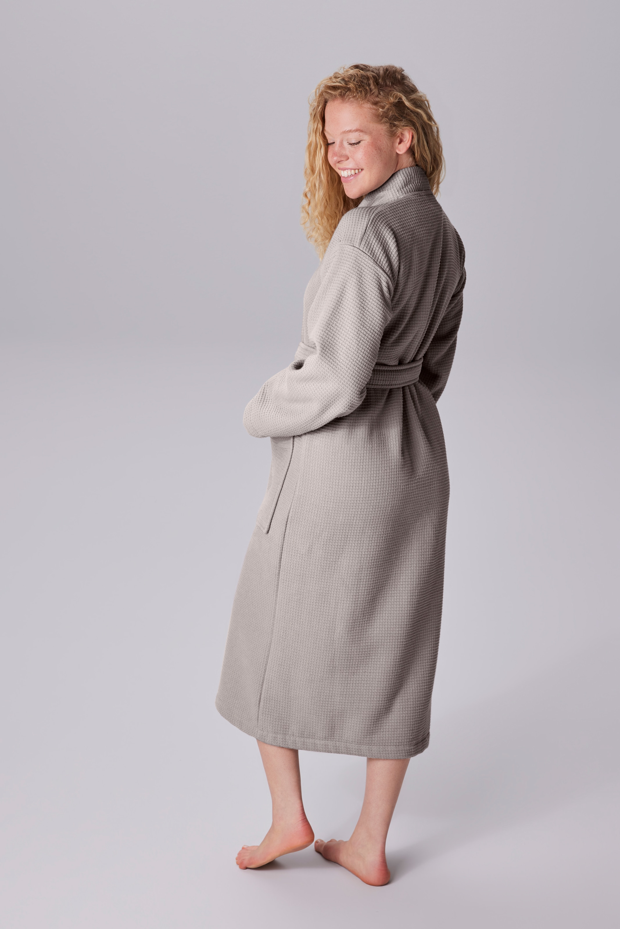 my home Unisex-Bademantel »Merida, Waffelpiqué, Premium Qualität, 500 g/m², Morgenmantel« 1 Stk. Hotelbademantel, dicke Qualität, S-2XL, auch ideal für Sauna & Spa