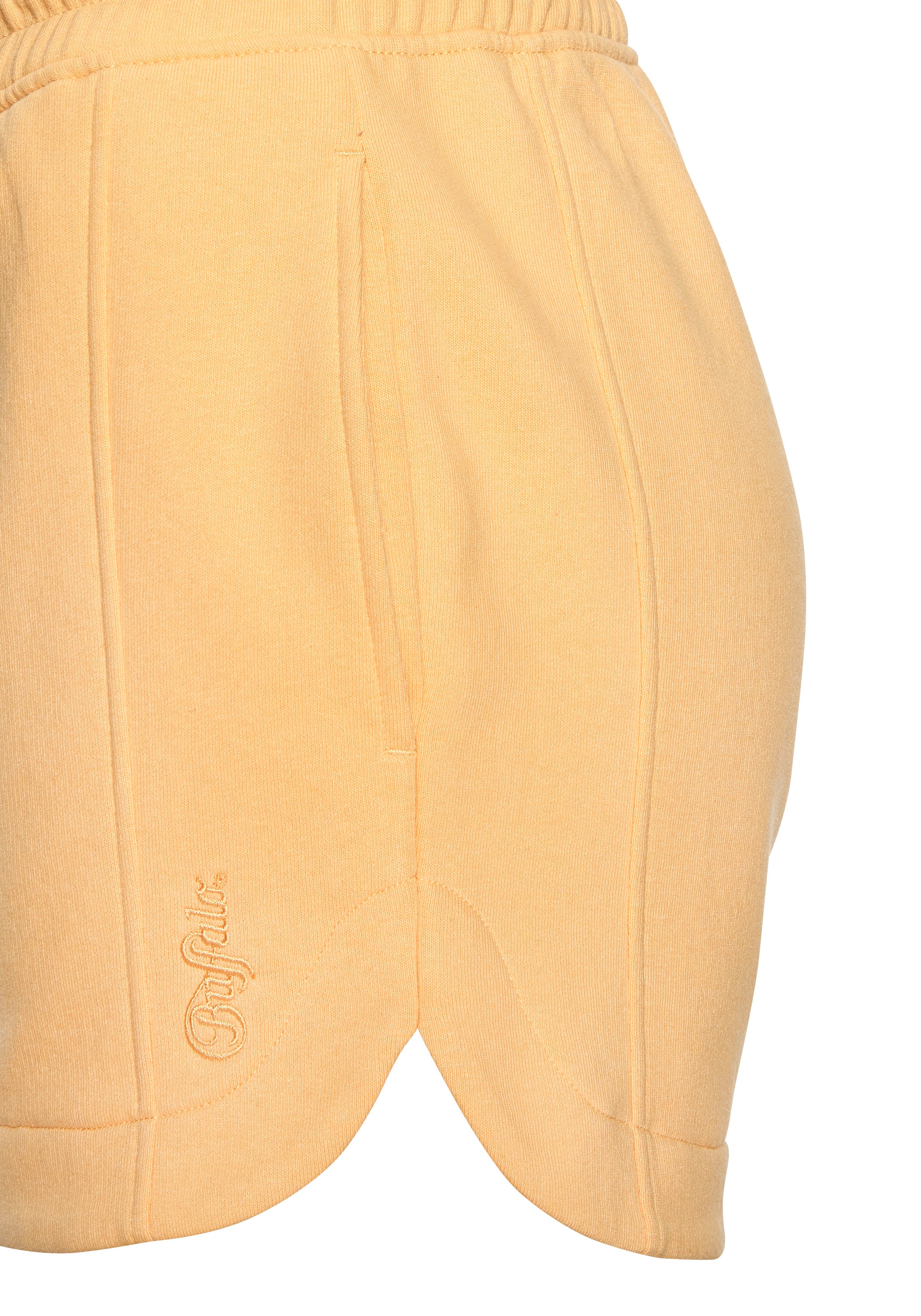 Buffalo Sweatshorts, mit kleiner Logostickerei