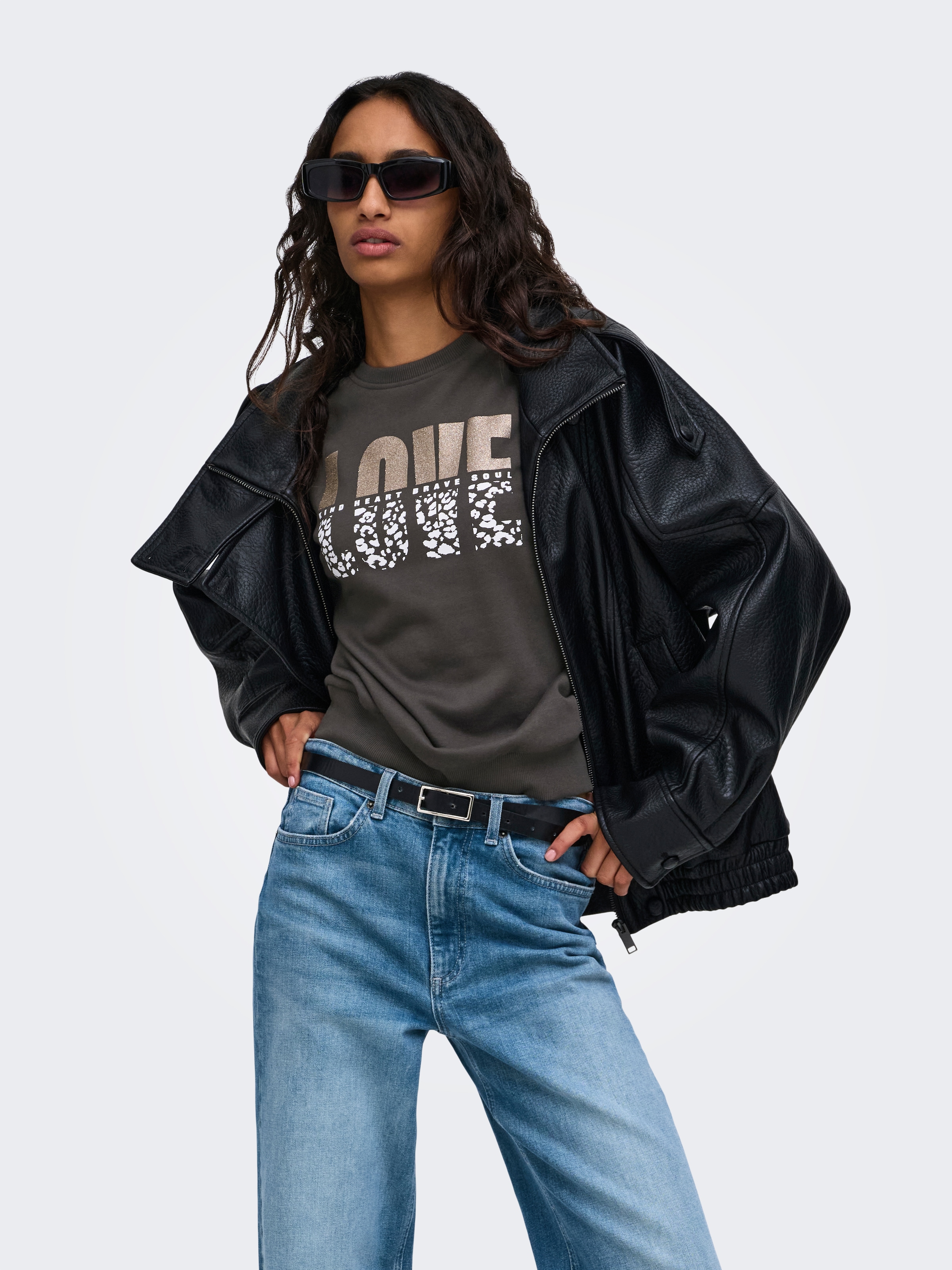 ONLY Sweatshirt »ONLTAMMIE L/S LEO PRINT O-NECK SWT«, Baumwollmischung, regular fit
