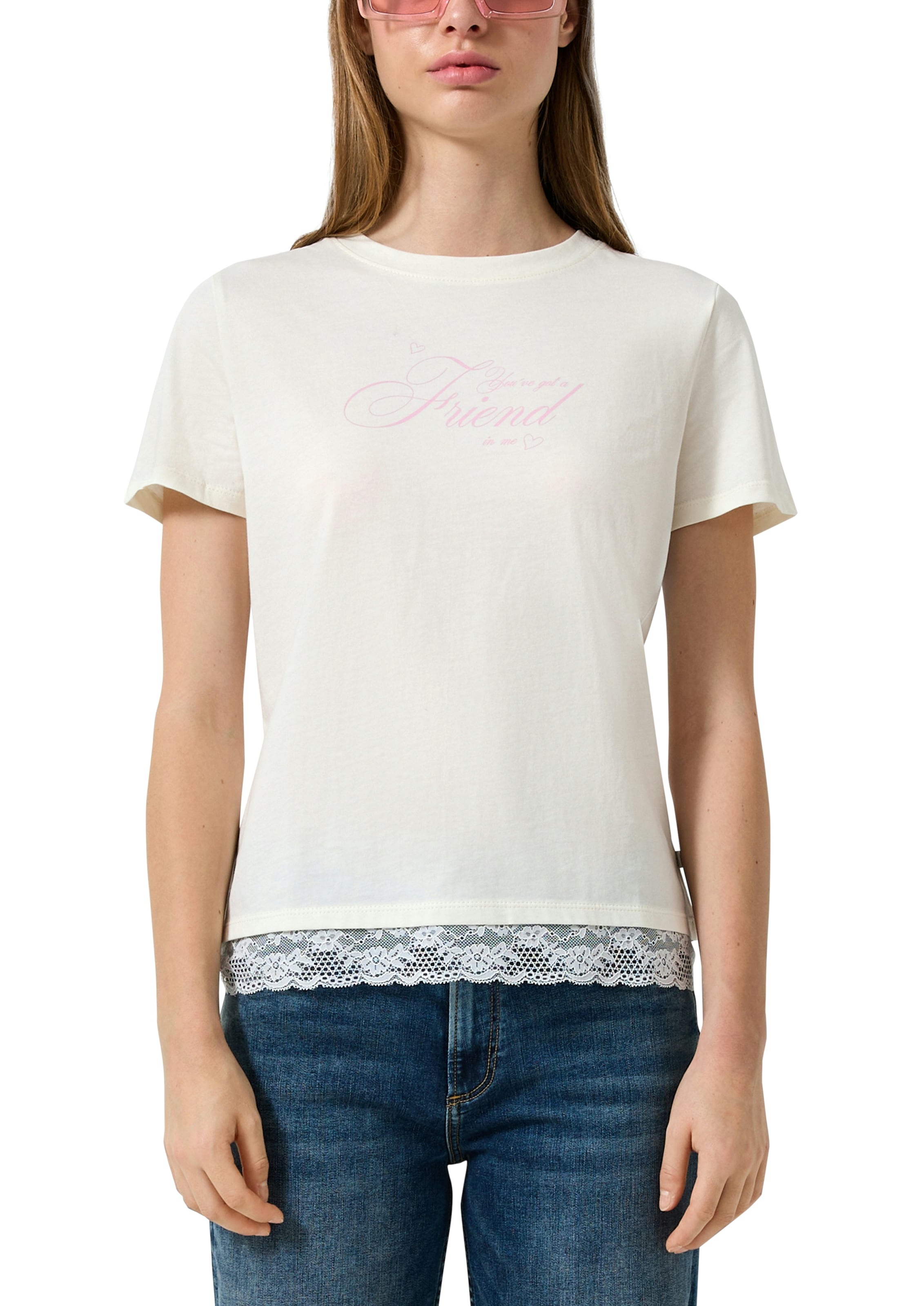 QS Rundhalsshirt mit Letter-Print und Spitze am Saum