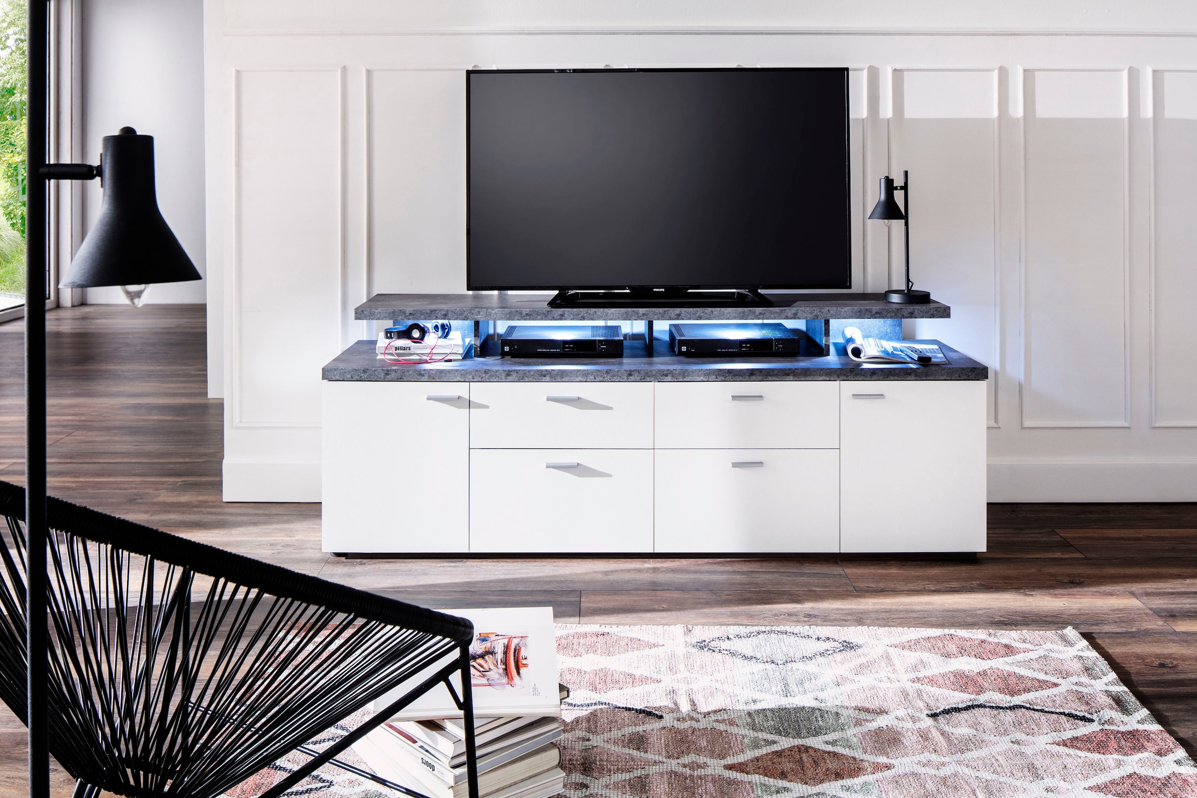 Home affaire TV-Board »Messina« 1 Stk. tlg. TV-Lowboard mit Türen, Schubladen & Fächern - (B/T/H) 180/47/66 cm