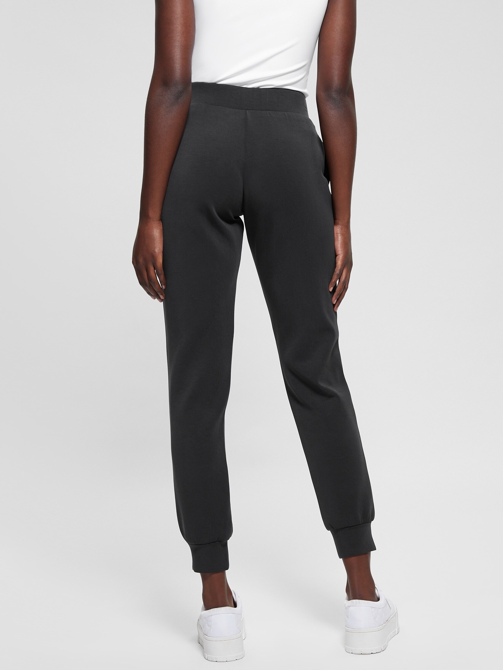 Guess Jogginghose »OLYMPE LONG PANTS«  in Scuba-Qualität, Logo-Patch