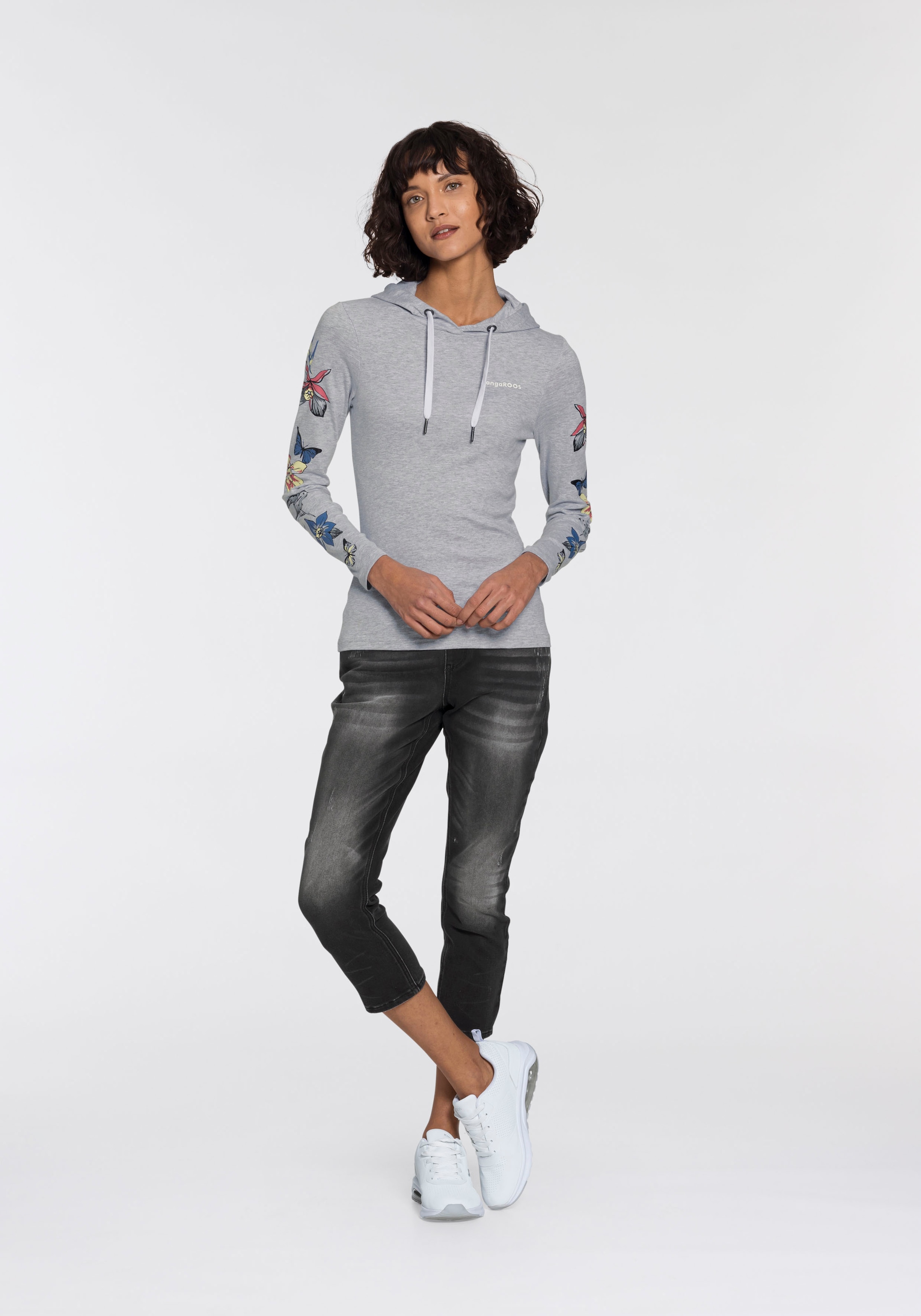 KangaROOS Jogg Pants »JOGG-DENIM-CAPRI«, in Denim-Optik mit elastischem  Bündchen bei ♕ | Tapered Jeans