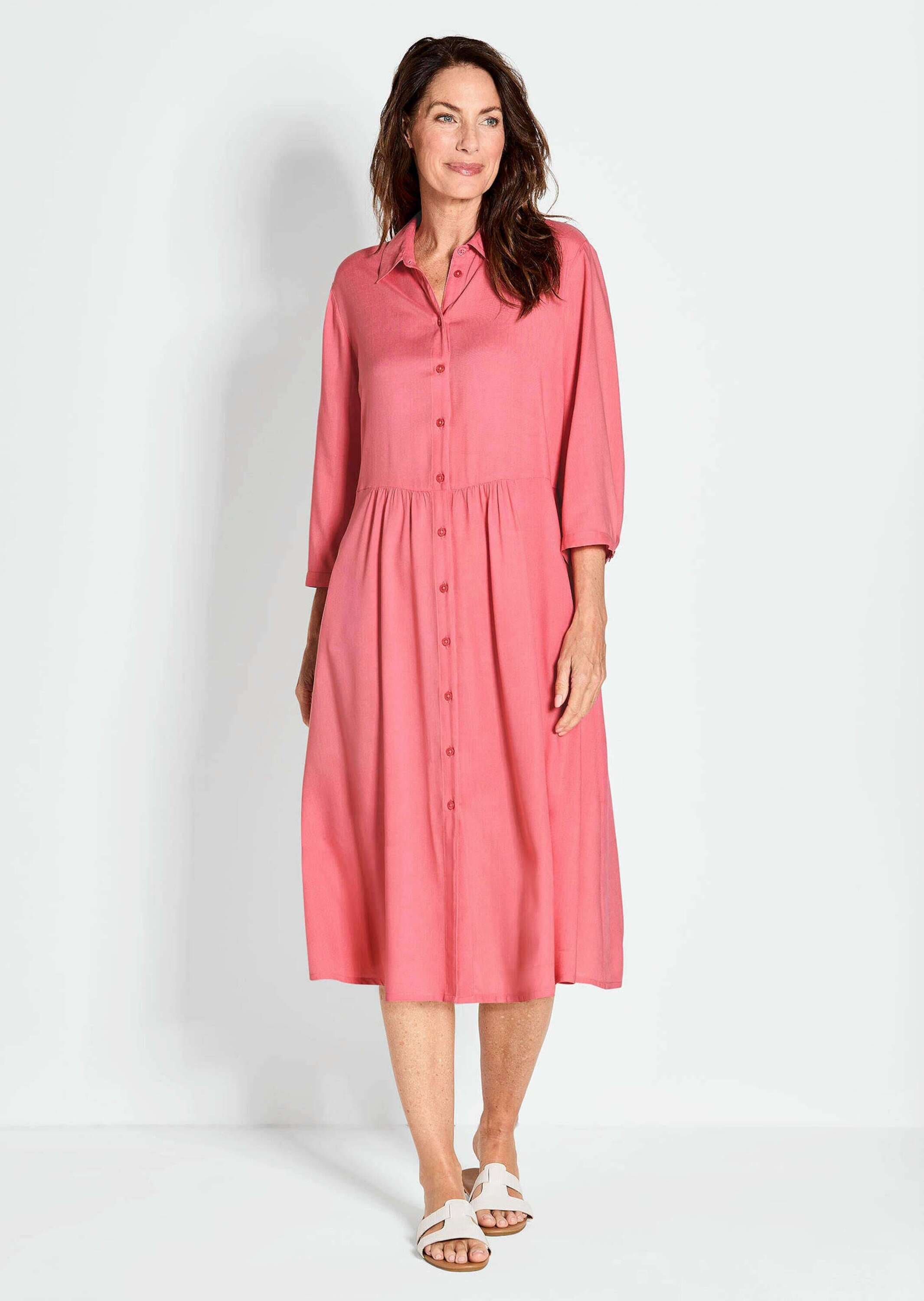 GOLDNER Sommerkleid »Kurzgröße Midi Hemdkleid mit Knopfleiste« Eingrifftaschen Taillennaht