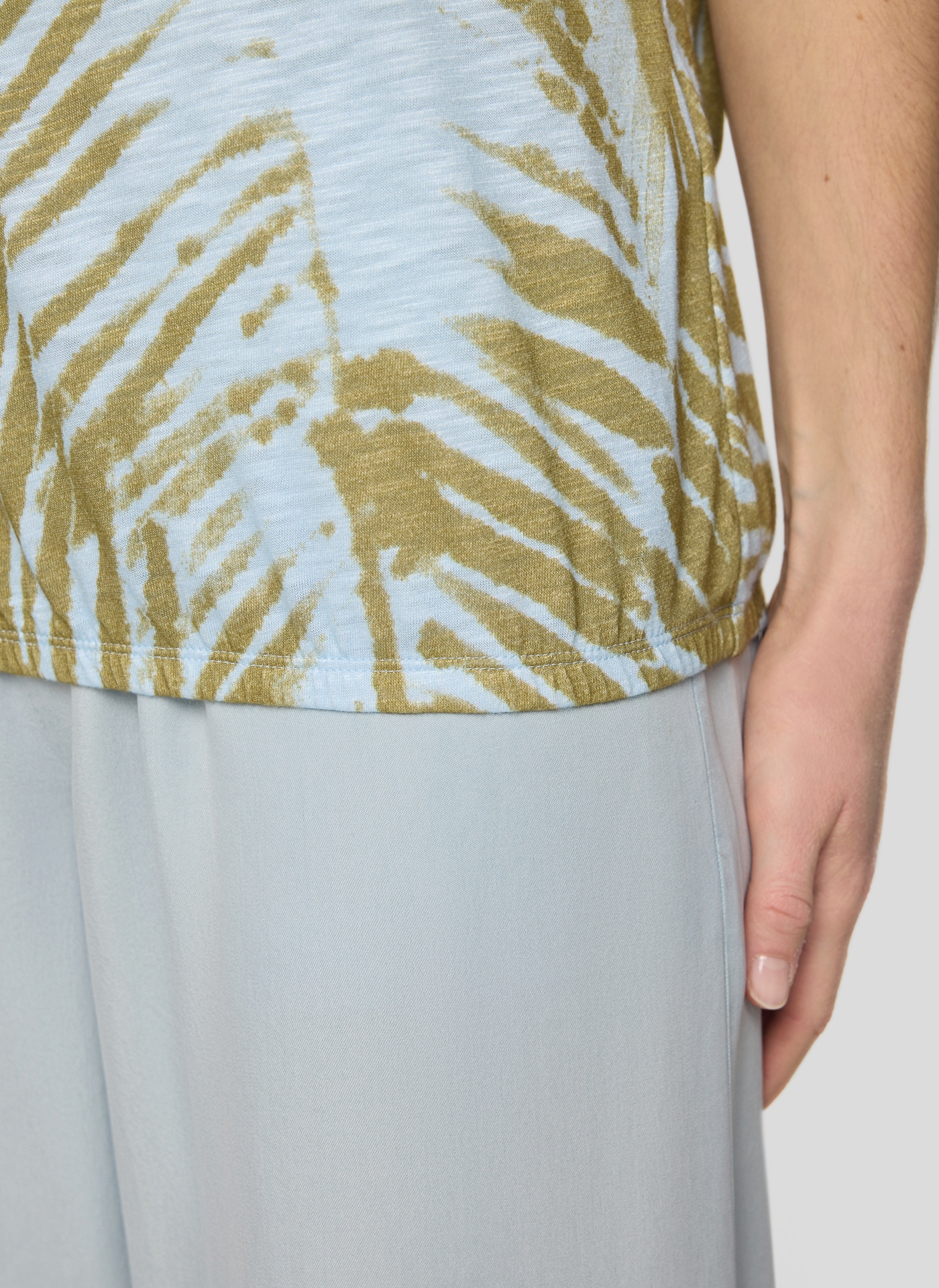 Rabe Kurzarmshirt mit floralem Muster