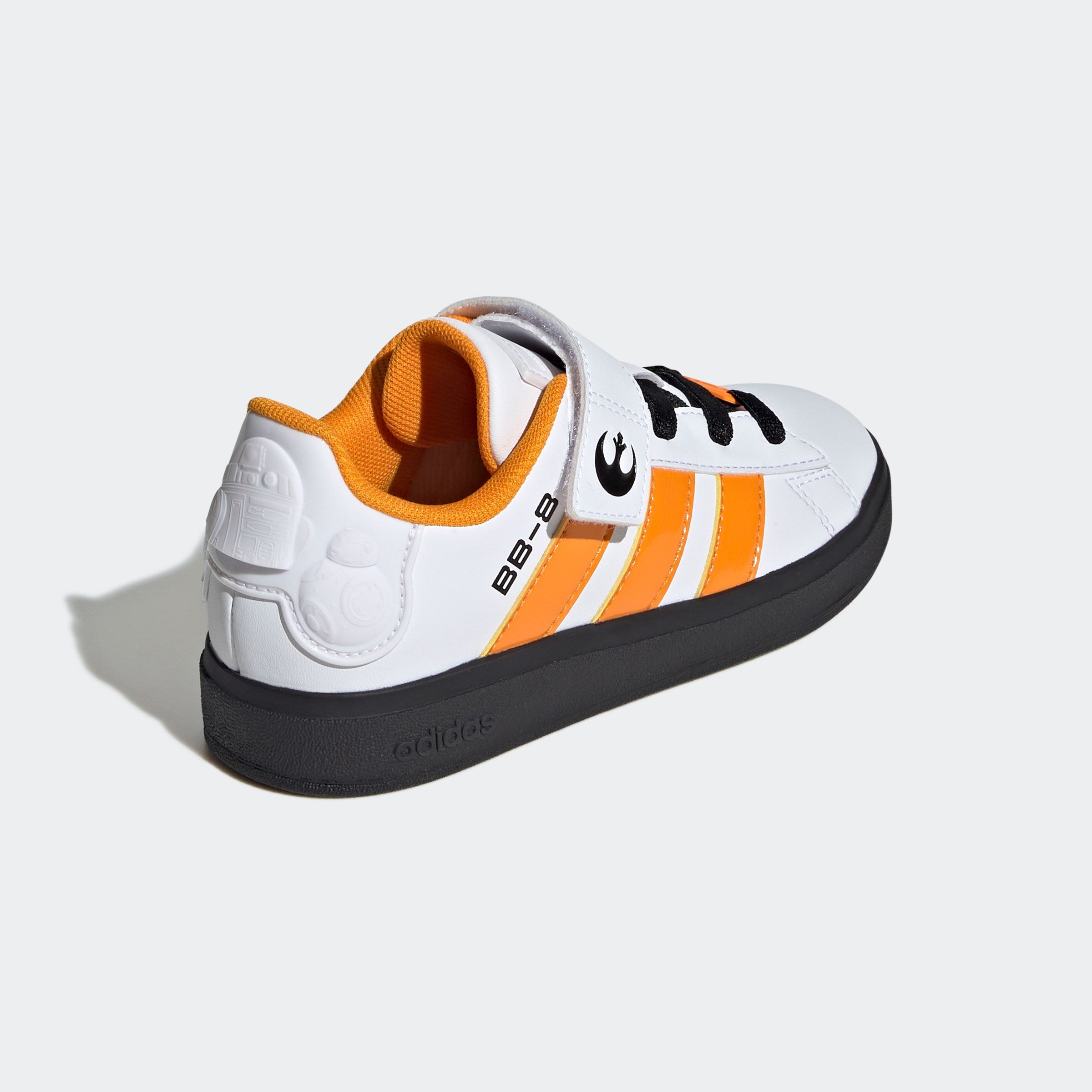 adidas Sportswear Sneaker »ADIDAS X STAR WARS GRAND COURT 2.0«, Design auf den Spuren des adidas Superstar