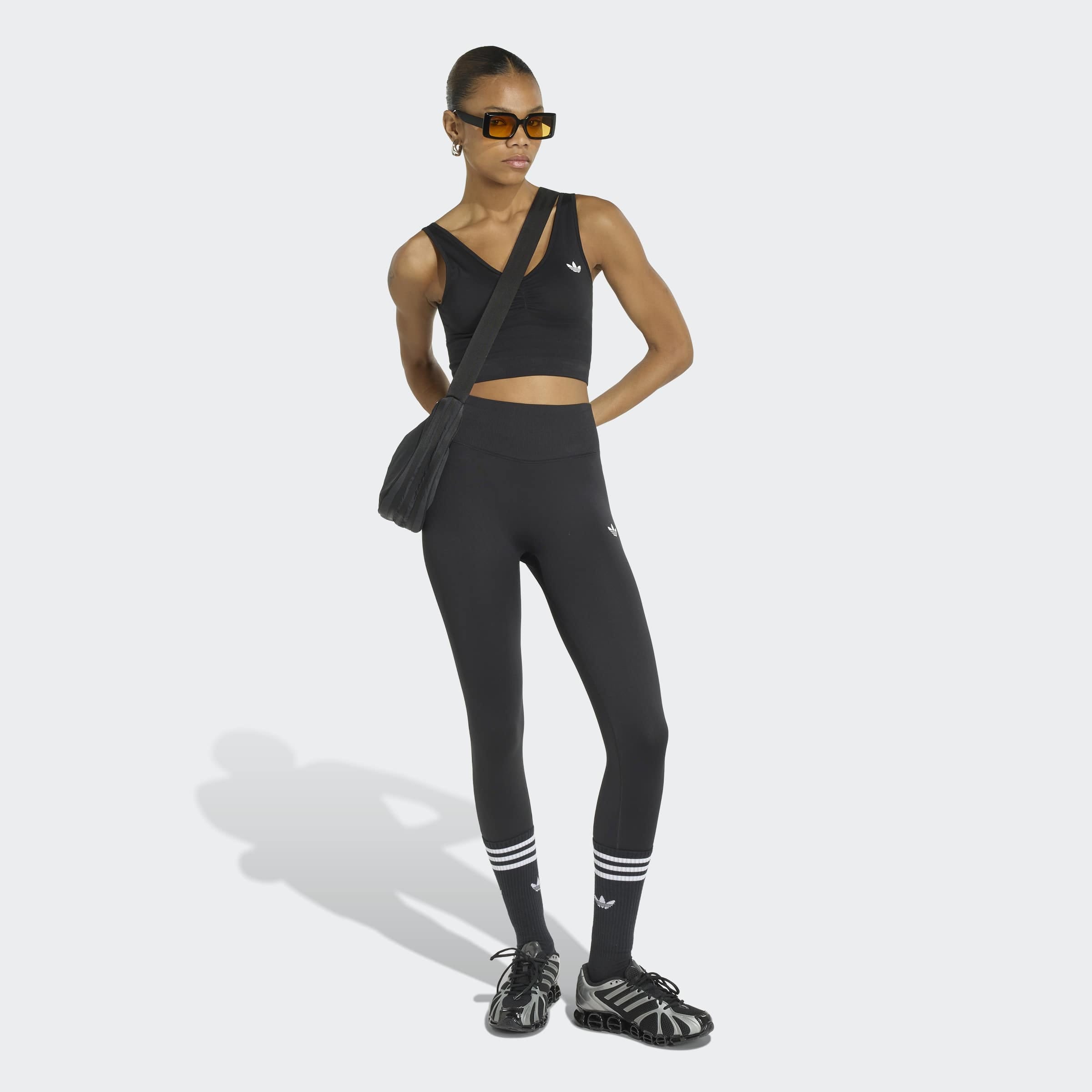 adidas Originals Leggings »ESSENTIALS, NAHTLOS«  für Sportmode und Streetwear, sportlicher Stil, ohne Verschluss