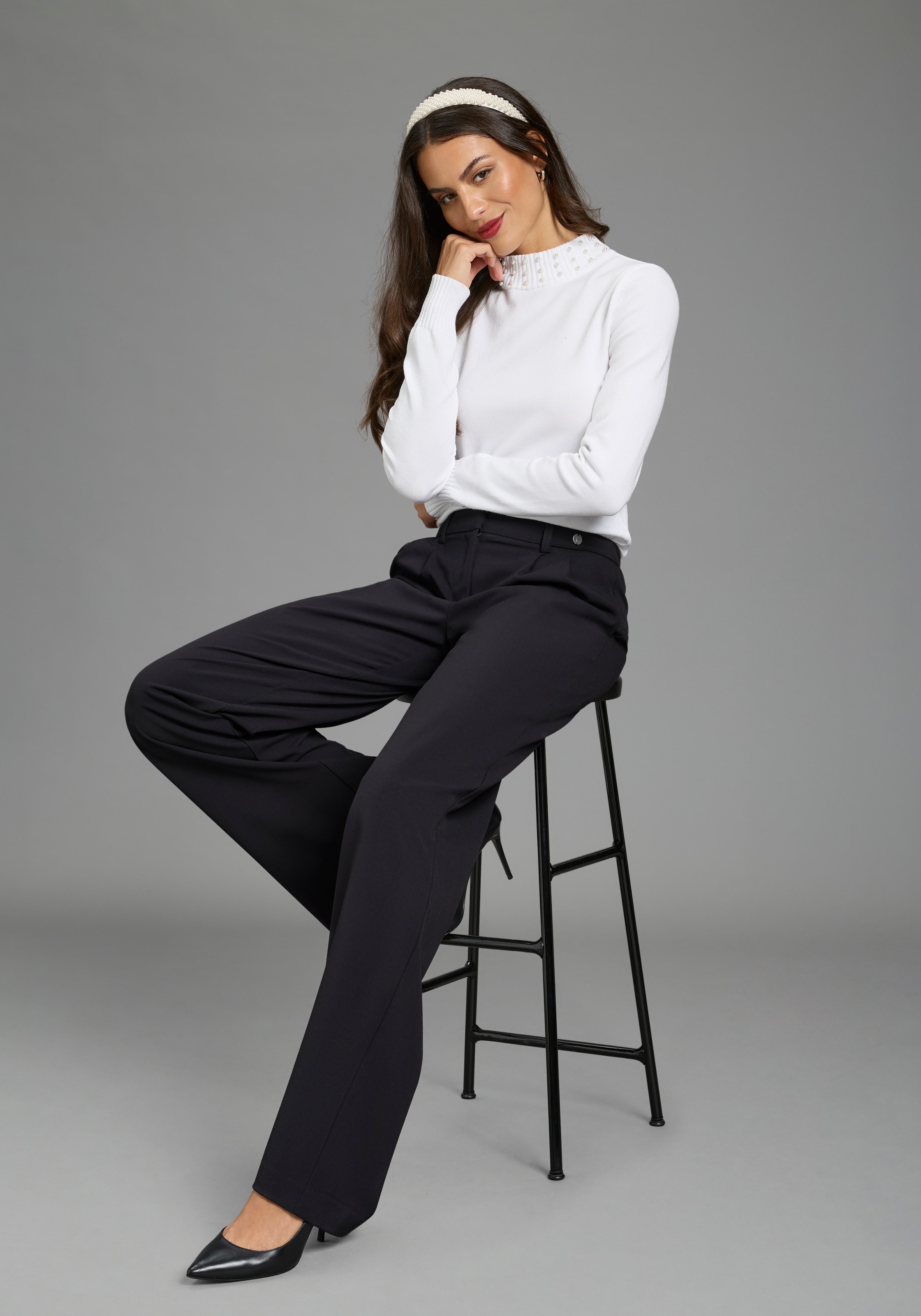 Melrose Rollkragenpullover mit eleganten Perlen am Kragen
