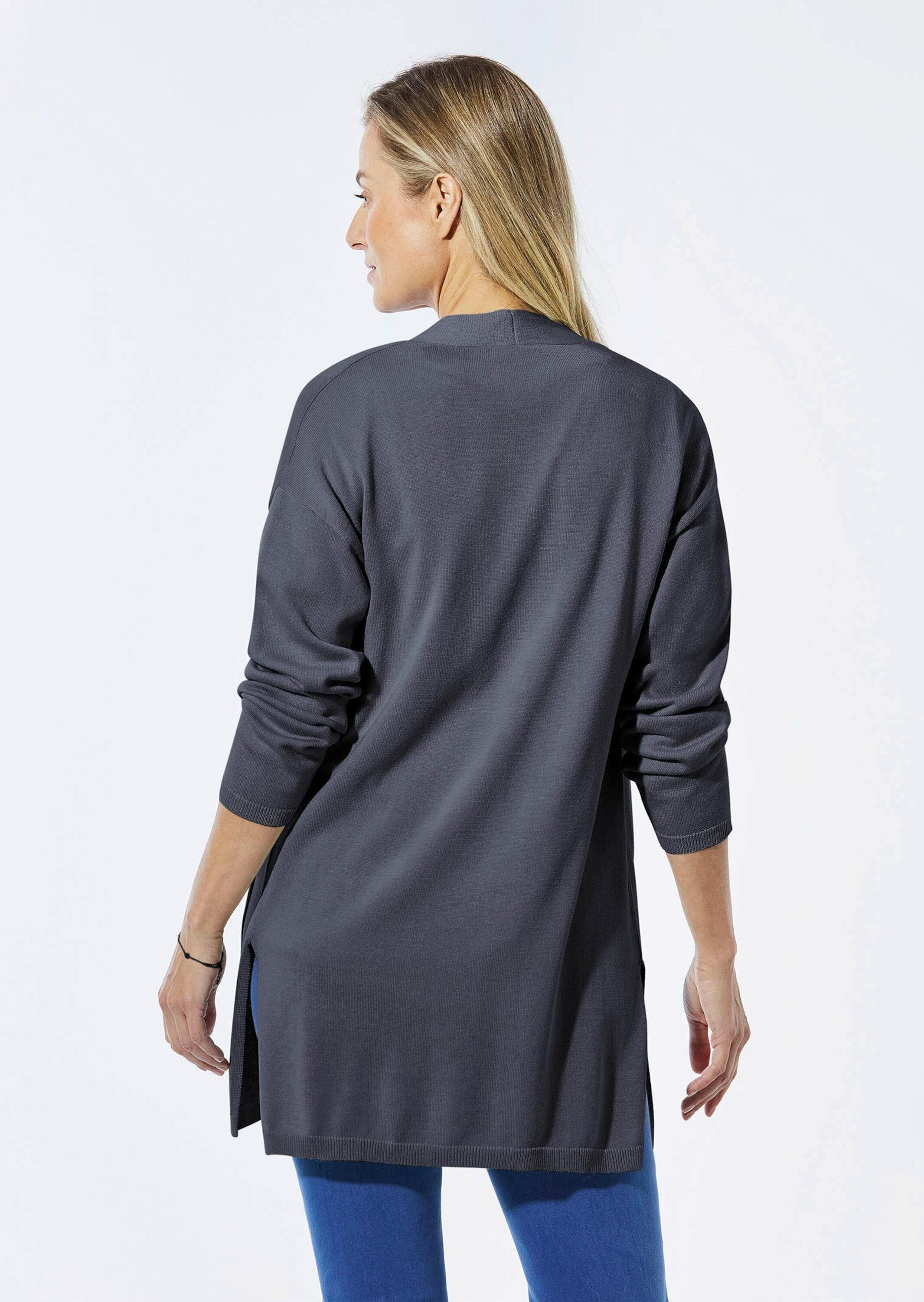 GOLDNER Strickjacke »Kurzgröße Longstrickjacke mit aufgesetzten Taschen«
