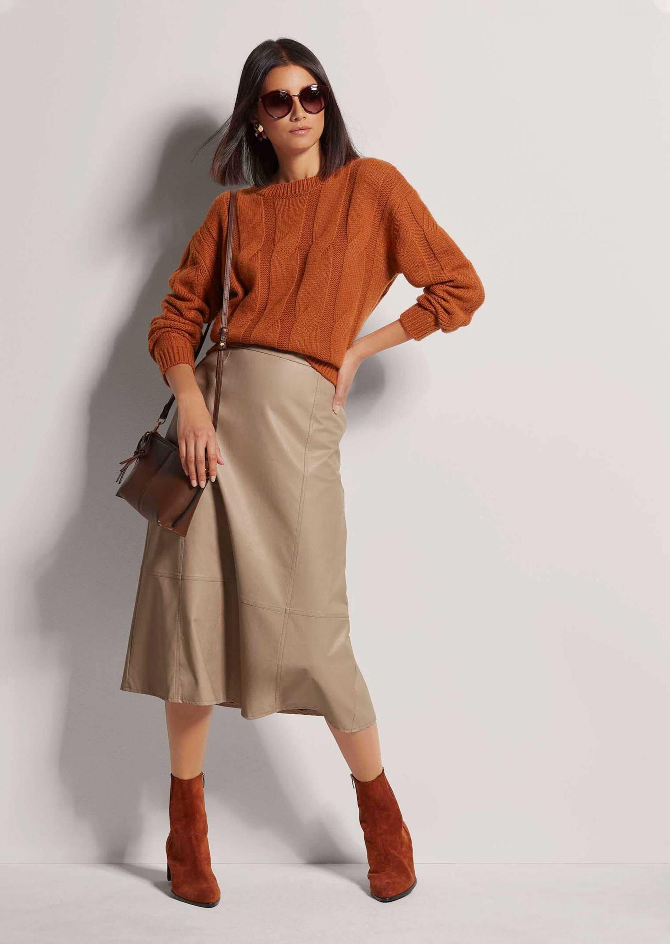 MADELEINE Longpullover »Pullover Kurzer Rollkragen-Pullover mit Zopfmuster«