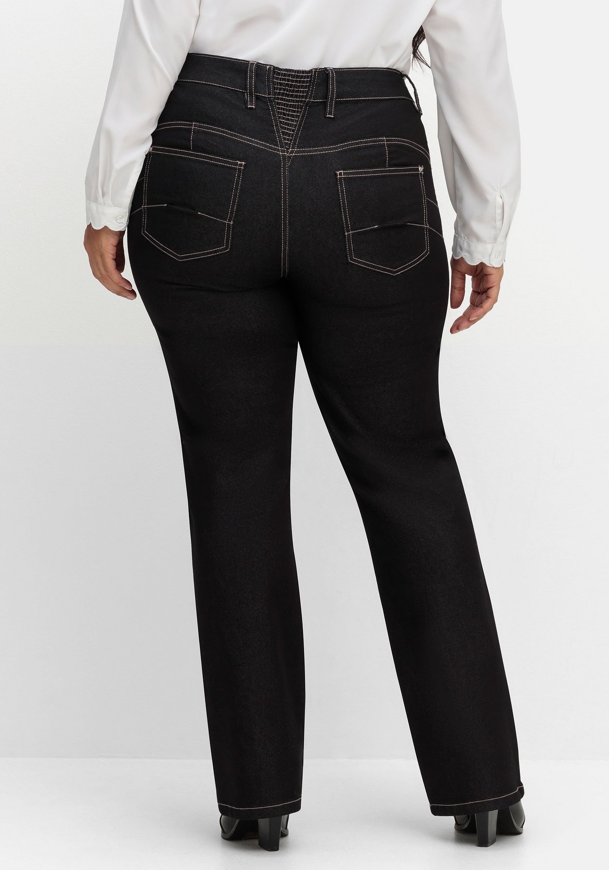 Sheego Bootcut-Jeans »Bootcut-Jeans mit Push-up-Effekt«