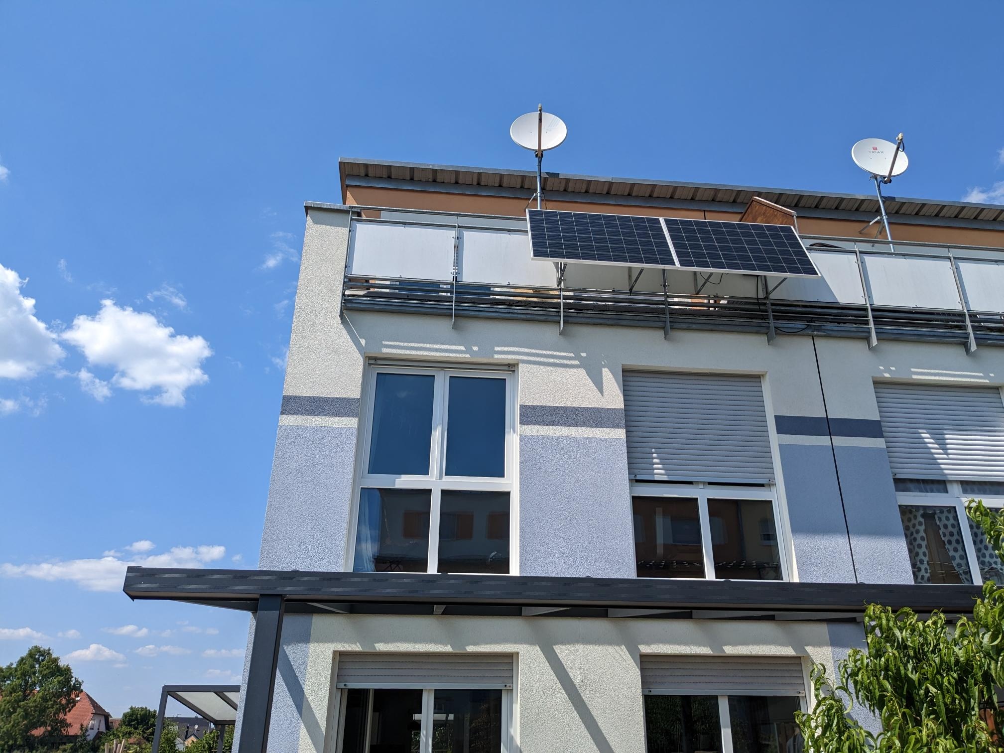 Sunset Balkonkraftwerk »SUNpay®840 LW plus (MH)«, (Set), 840W-Komplettset inkl. glaslosen Solarmodulen aus deutscher Fertigung