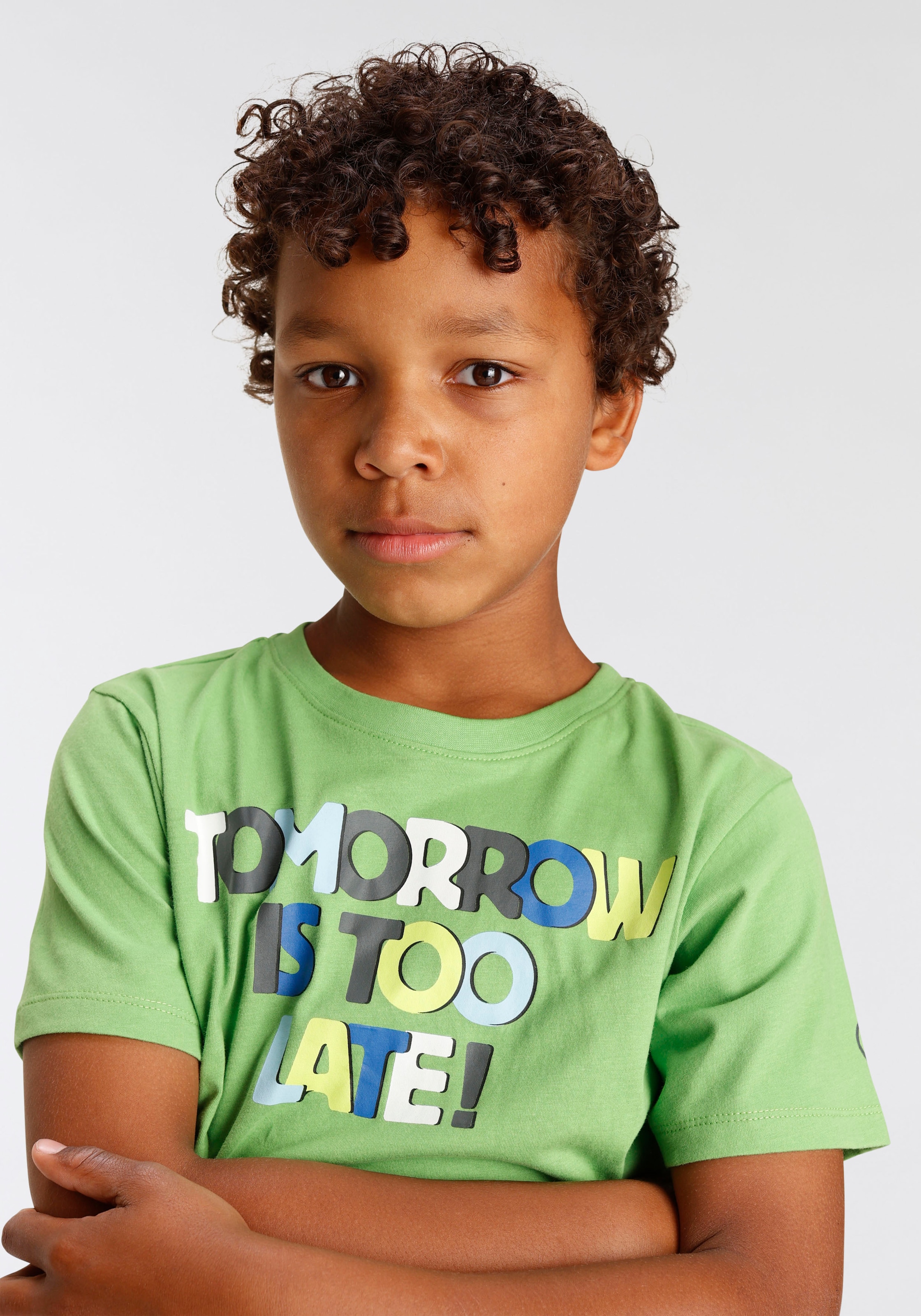 KIDSWORLD T-Shirt »TOMORROW TOO bei IS Spruch LATE«