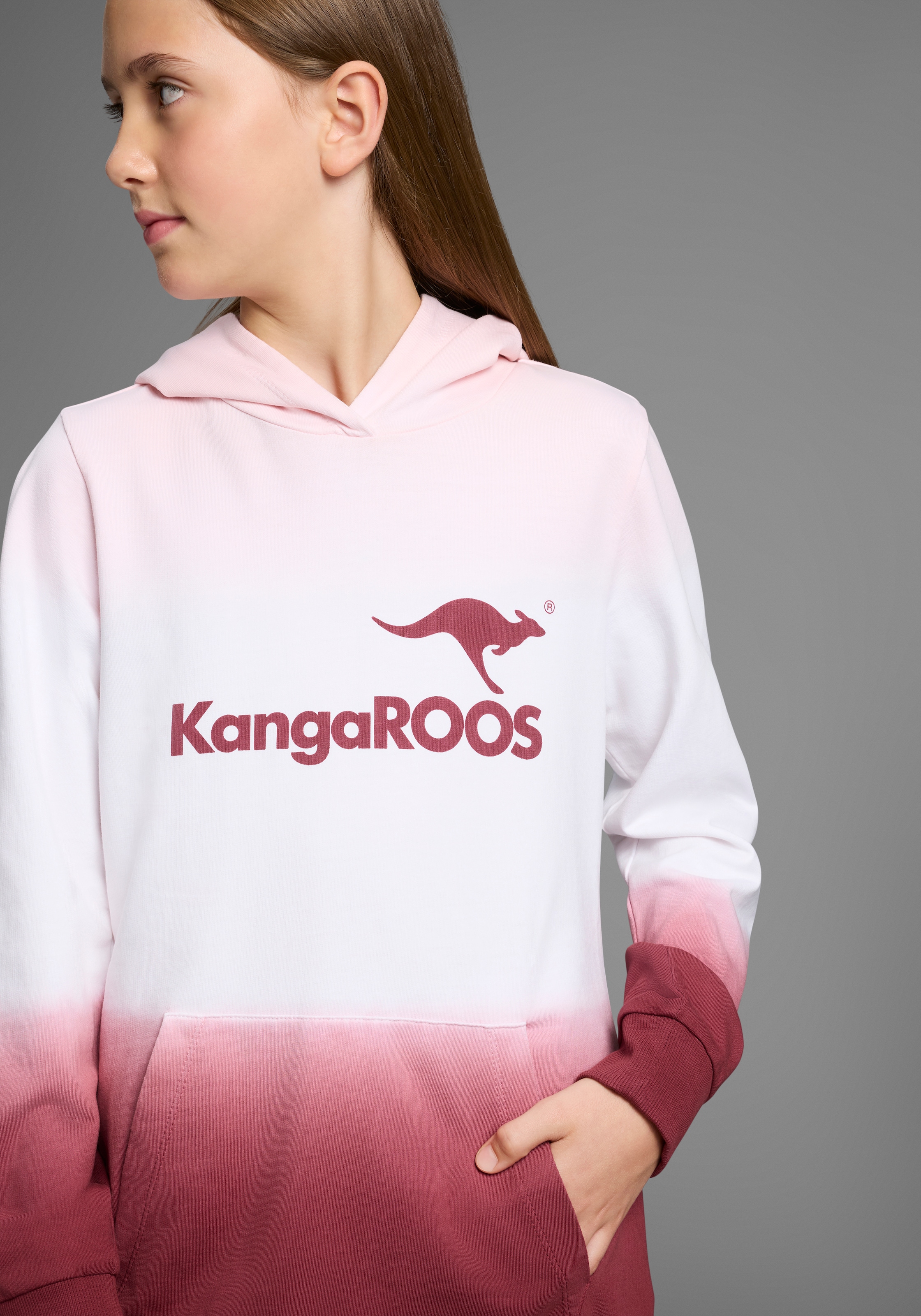 KangaROOS Kapuzensweatshirt », Longsweatshirt mit Farbverlauf«, Langarm mit Bündchen, taillierter Schnitt, mit Logodruck