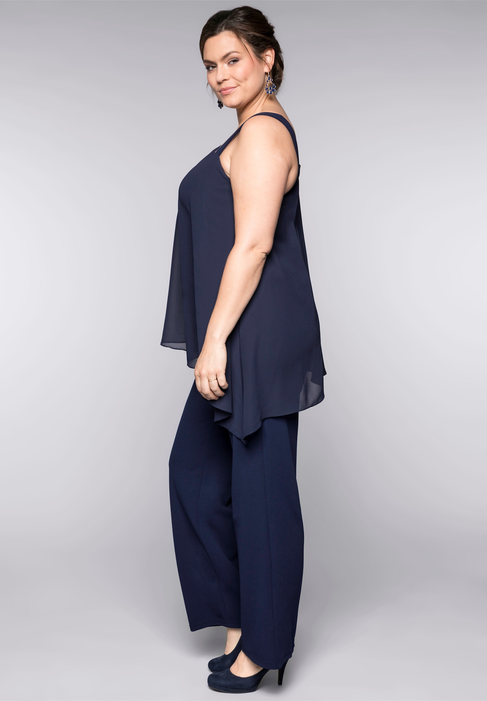 Sheego Jumpsuit »Jumpsuit Jumpsuit im Lagenlook« im Lagenlook mit Fledermausärmel