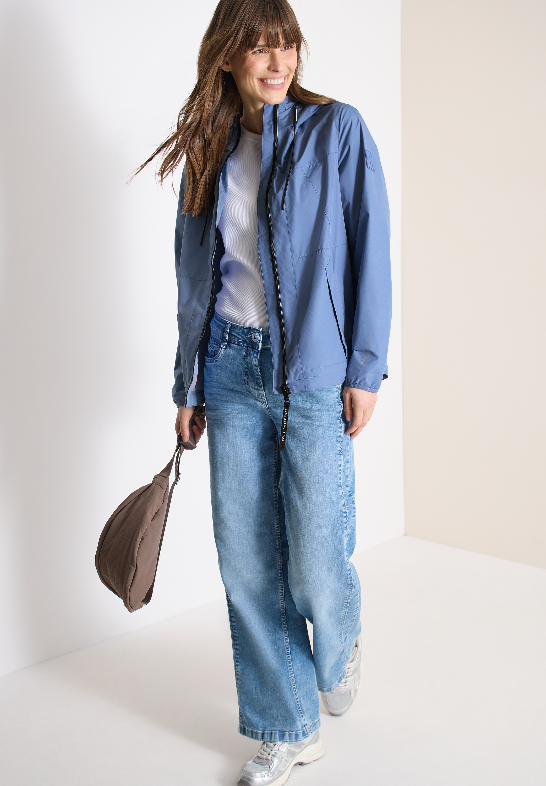 Cecil Softshelljacke mit Kapuze mit Kapuze und Tunnelzug