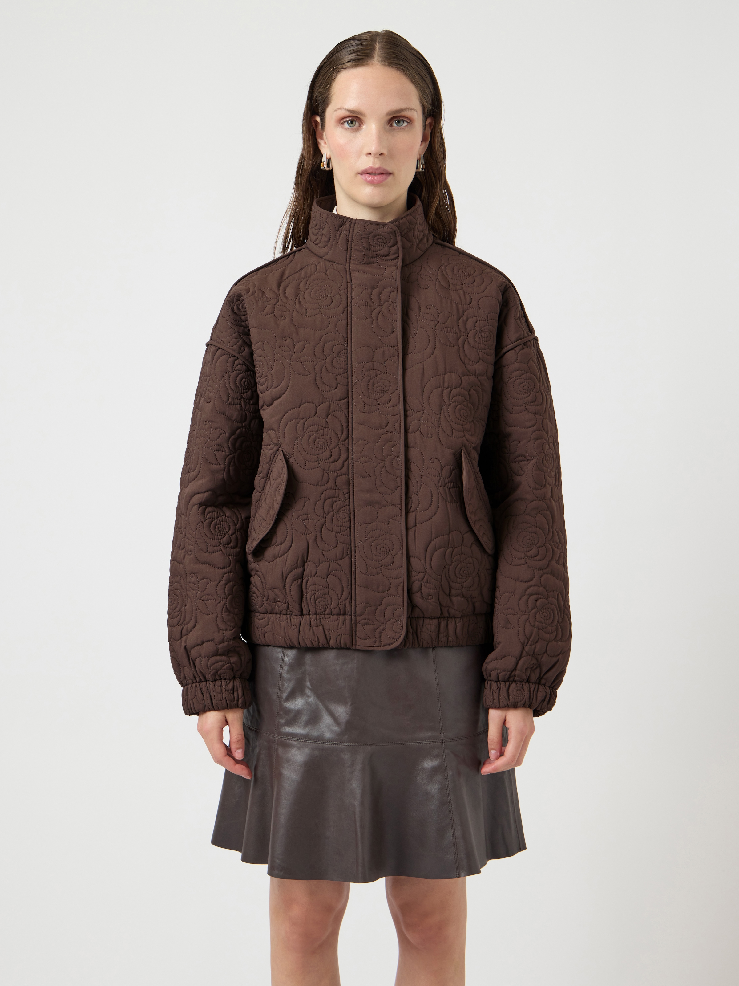 Y.A.S Blouson »YASFIPURA LS QUILTED JACKET S. NOOS« ohne Kapuze Kunstfaser, elastische Bündchen