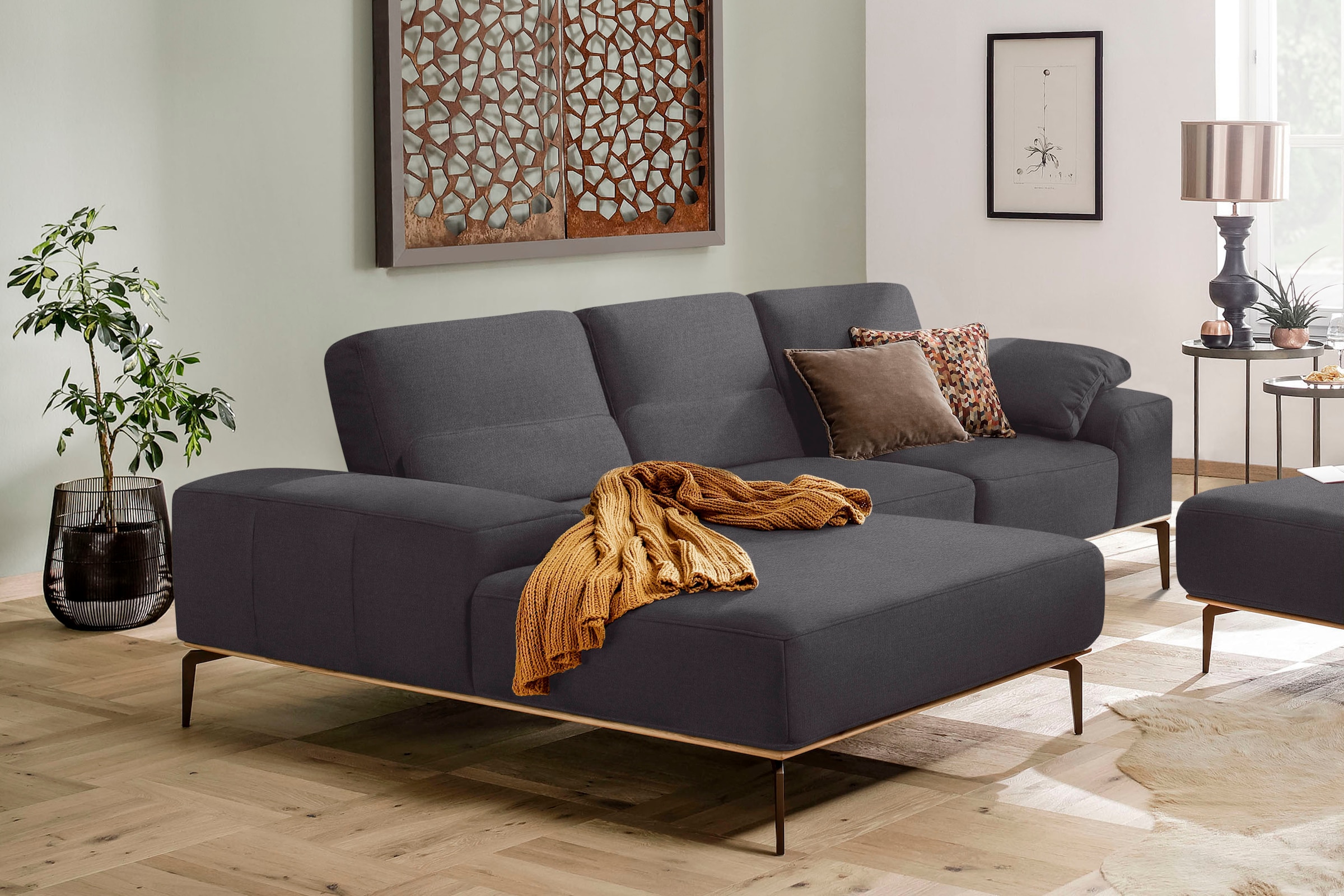 W.SCHILLIG Ecksofa »run, Designsofa mit tollem Sitzkomfort, bequem, L-Form«, mit Holzsockel, Füße in Bronze pulverbeschichtet, Breite 279 cm