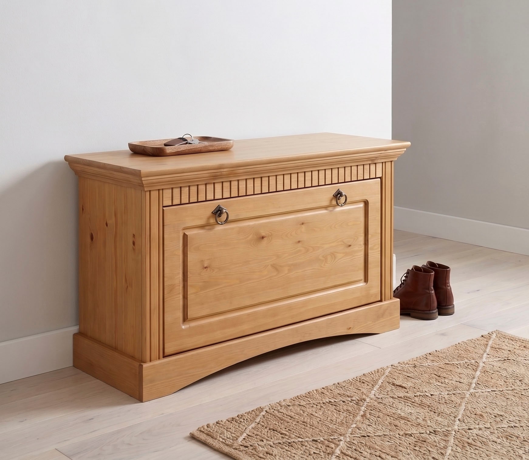 OTTO home Schuhtruhe »Rustic, Schuhbank, Dielenmöbel, Landhausstil« aus massiver Kiefer, Sitzhöhe 49 cm, mit Kassettenoptik