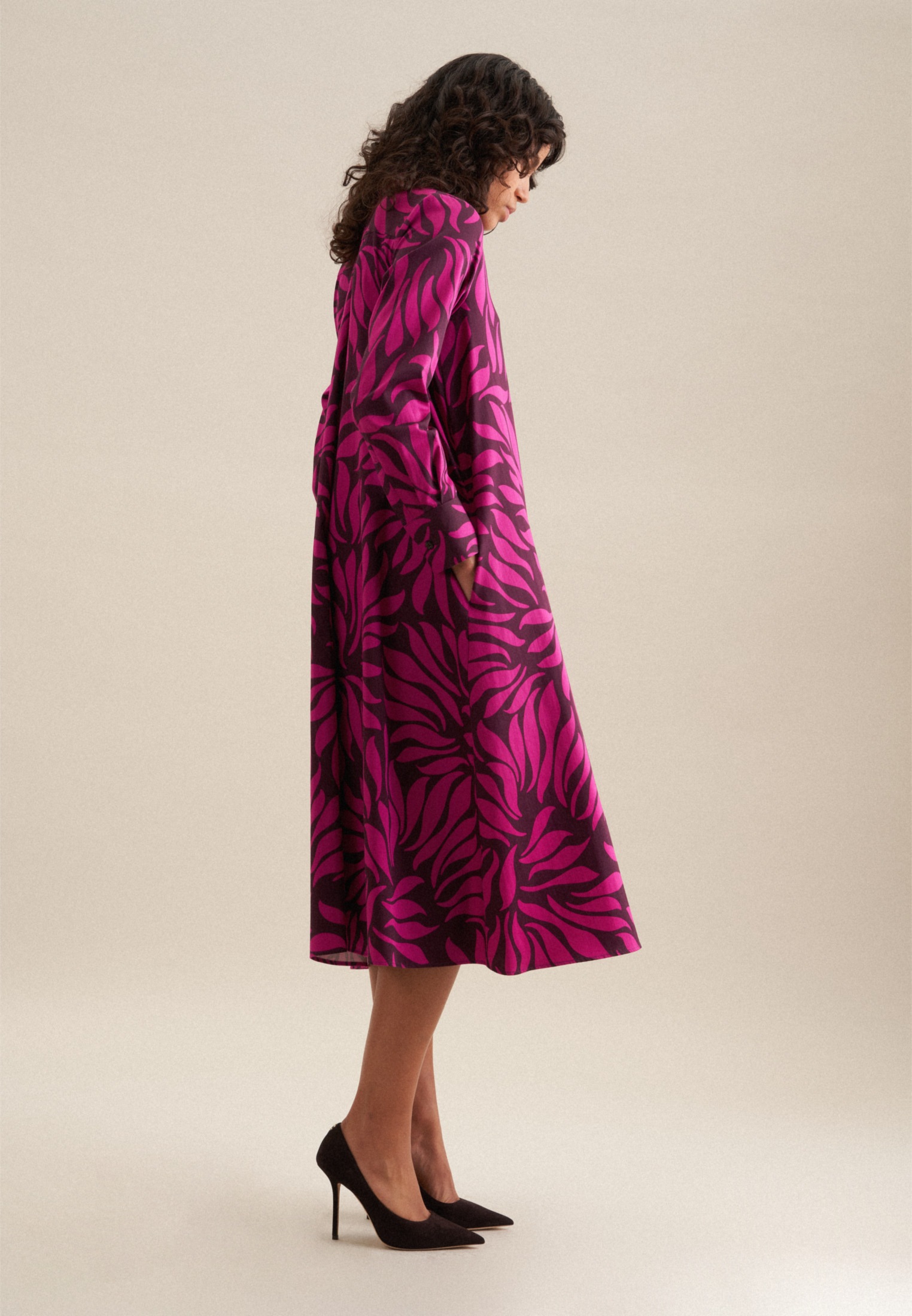 seidensticker Sommerkleid »Schwarze Rose«, Langarm Kragen Druck