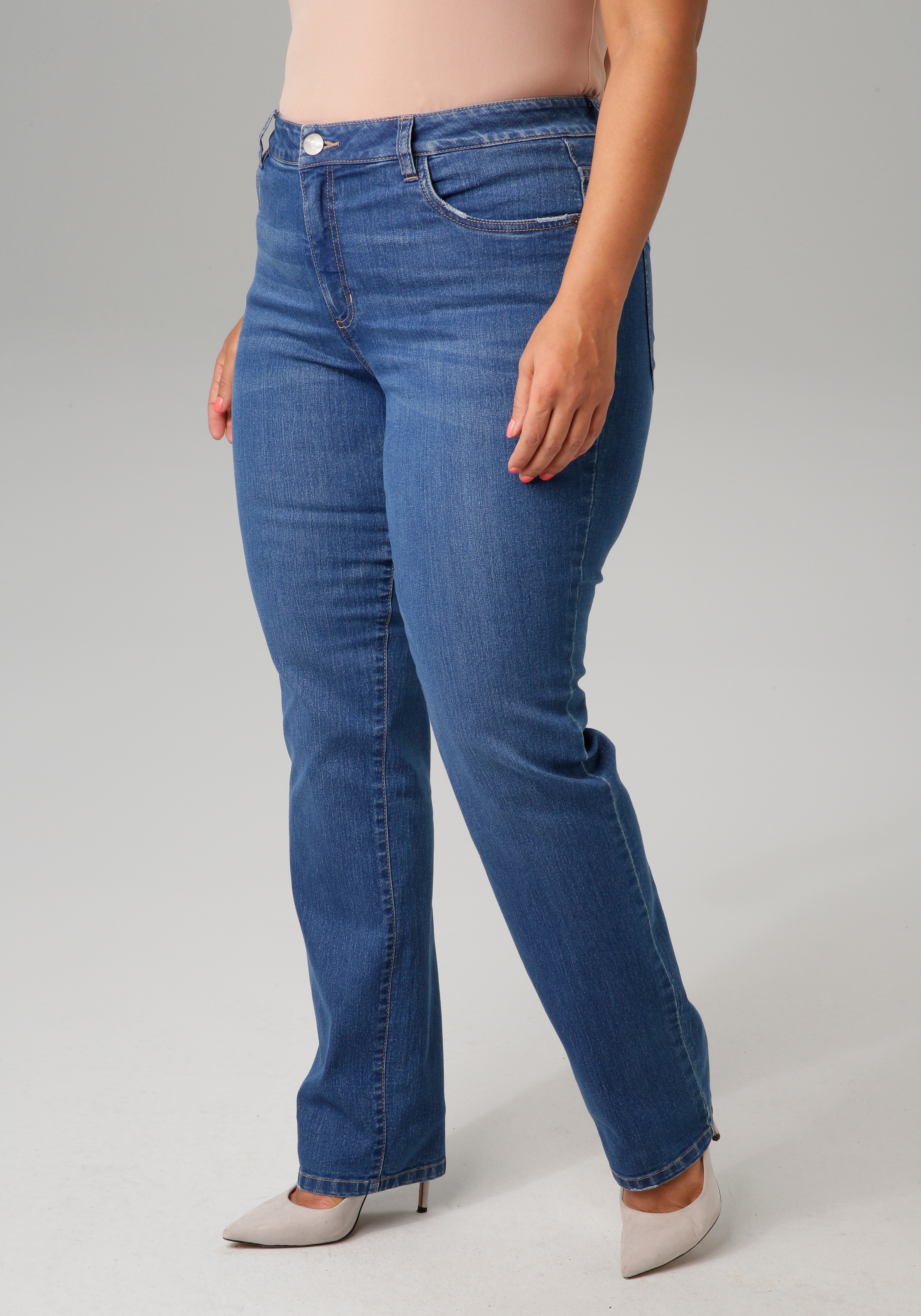 Aniston PLUS Straight-Jeans, mit leichtem Used-Effekt