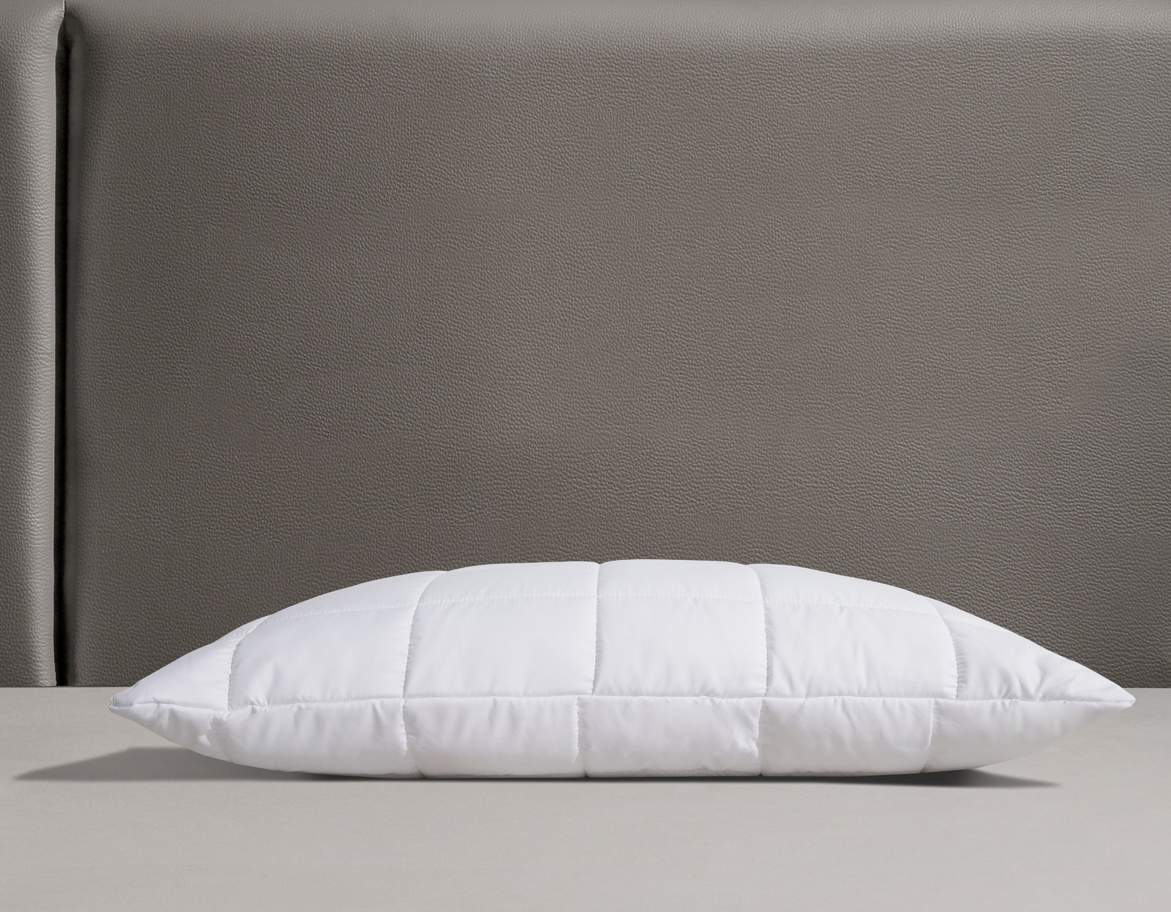 fan Microfaserkissen »Komfort Plus«, Füllung: 100% Polyester, Bezug: 100% Polyester, (1 St.), leichtes, weiches Kissen