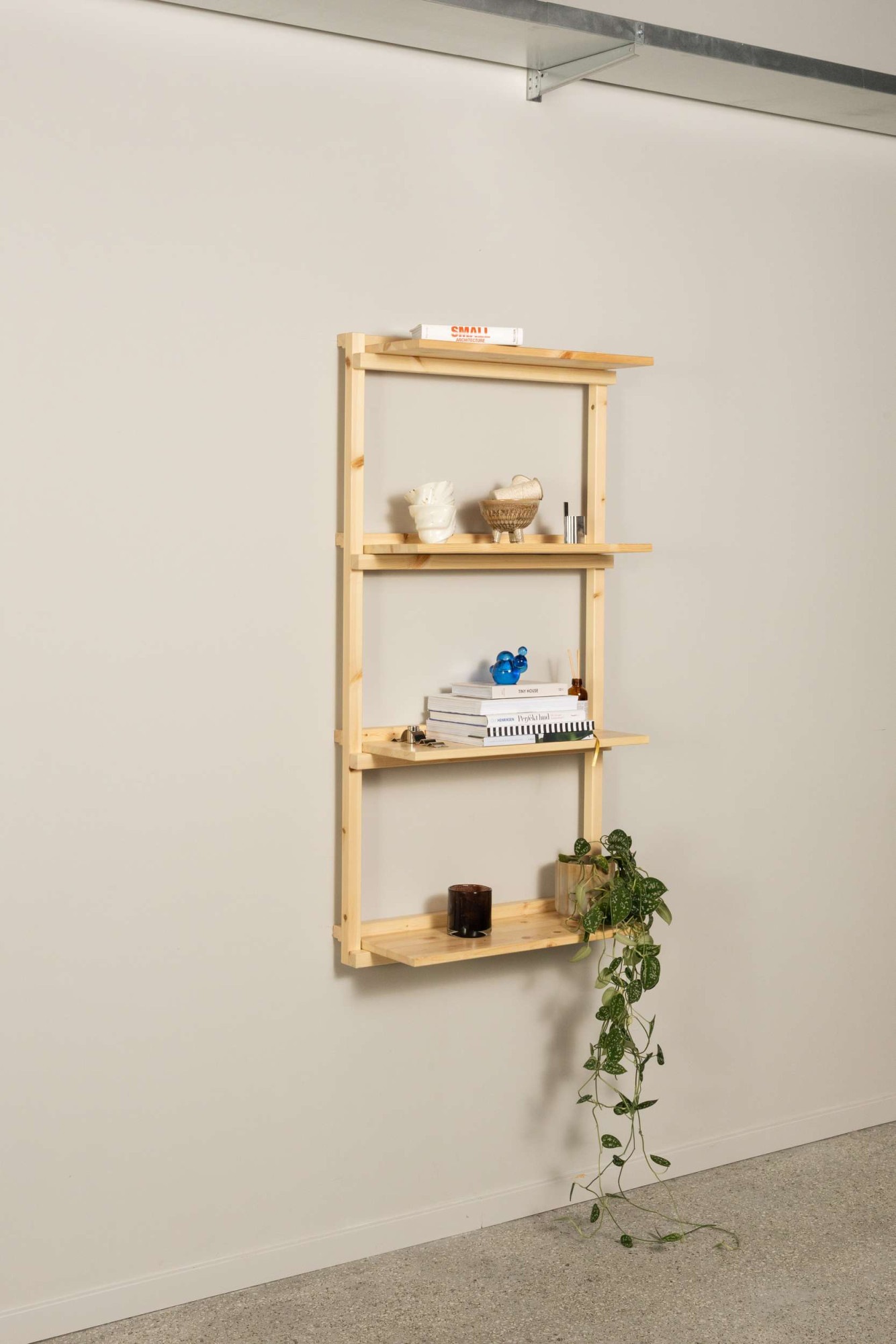 Karup Design Wandregal »Groove Shelving Narrow, Wandregal, Aufbewahrung, Deko, Platzsparend«, (B/H/T ca: 66x25,5x127cm), inkl. 4 Abnehmbare Regalböden aus FSC®-zertifiziertem Massivholz