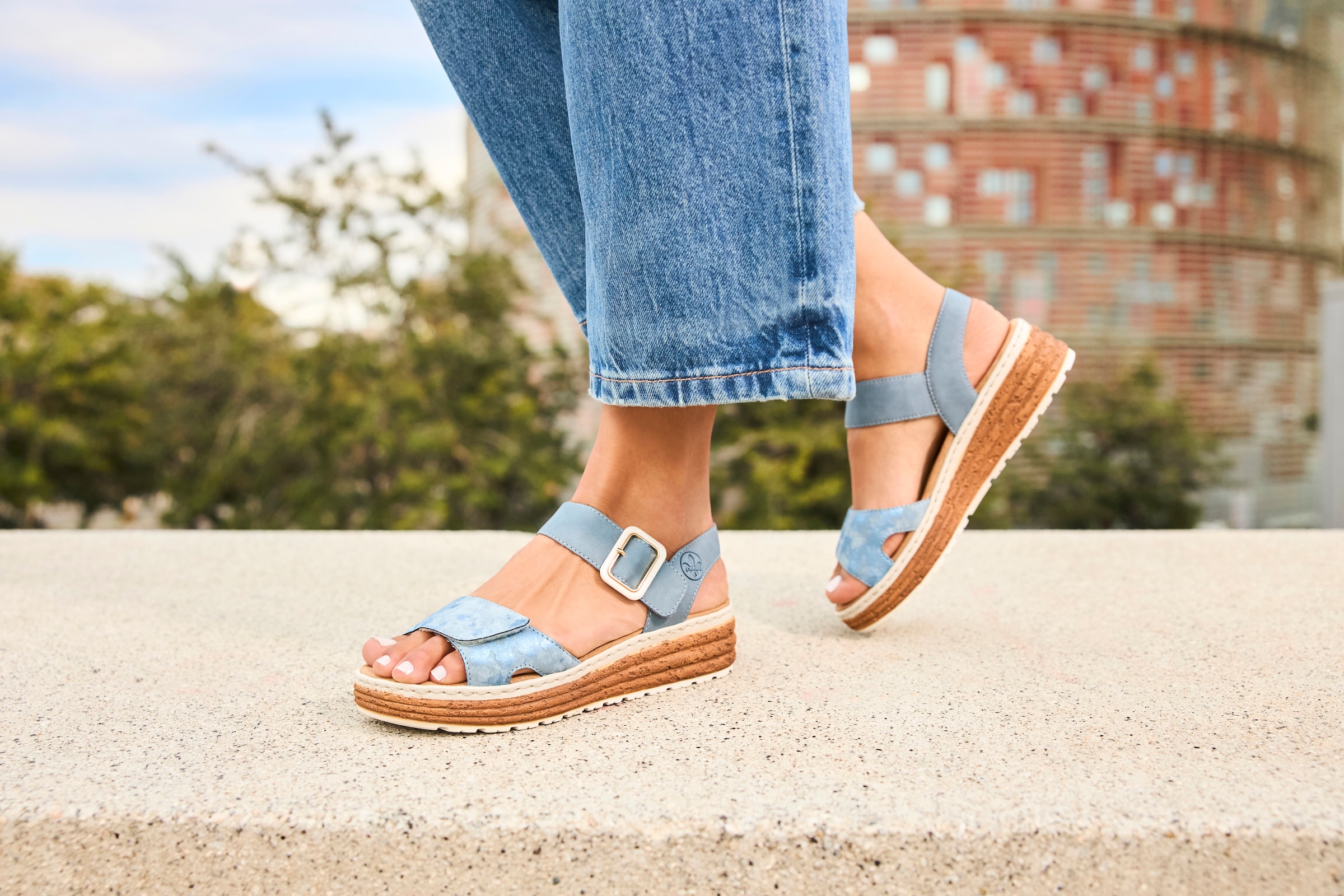 Rieker Plateausandale  Sandalette, Sommerschuh, Keilsandale mit praktischen Klettverschlüssen