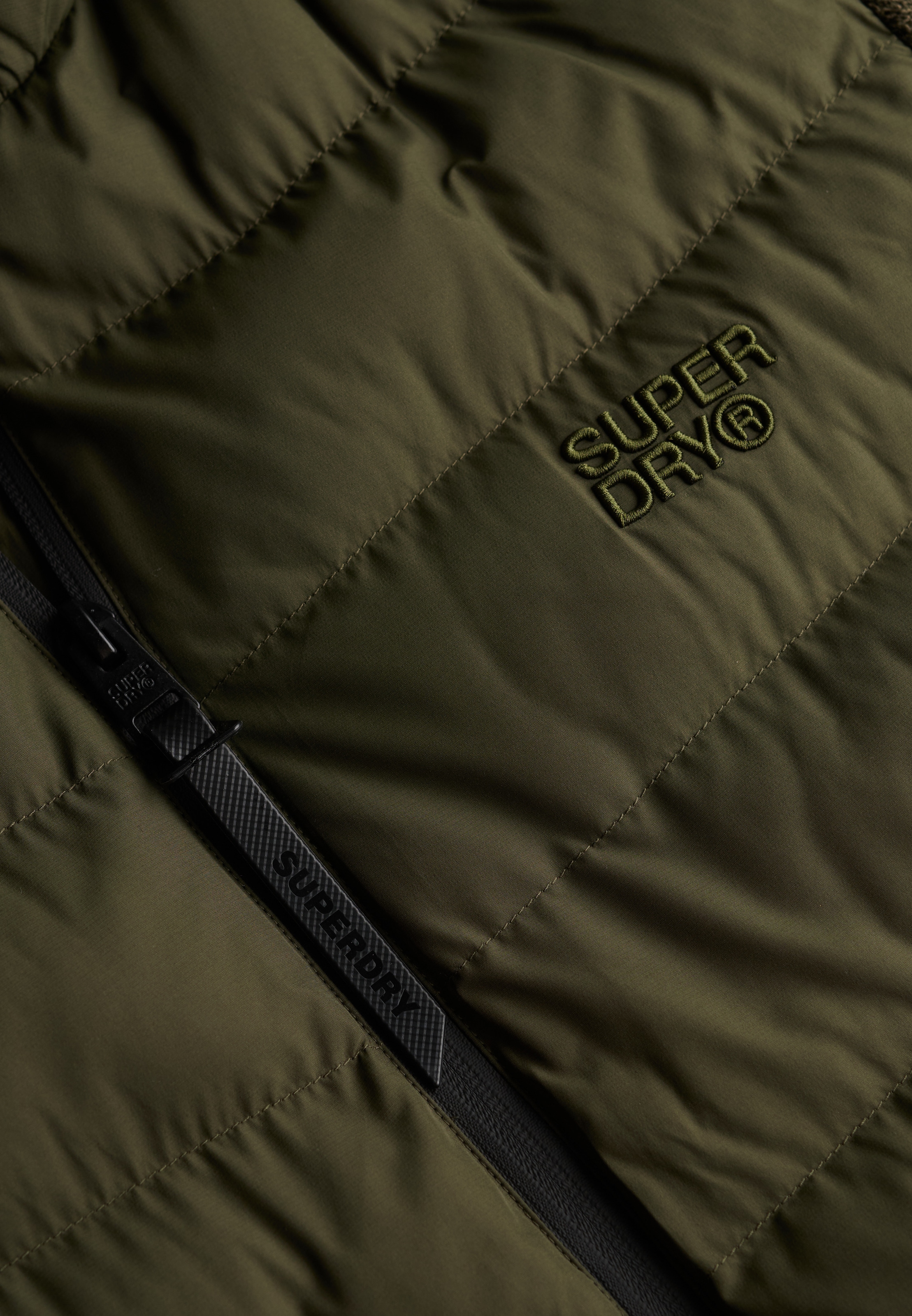 Superdry Steppjacke »HOODED STORM KNIT HYBRID JKT« mit Kapuze