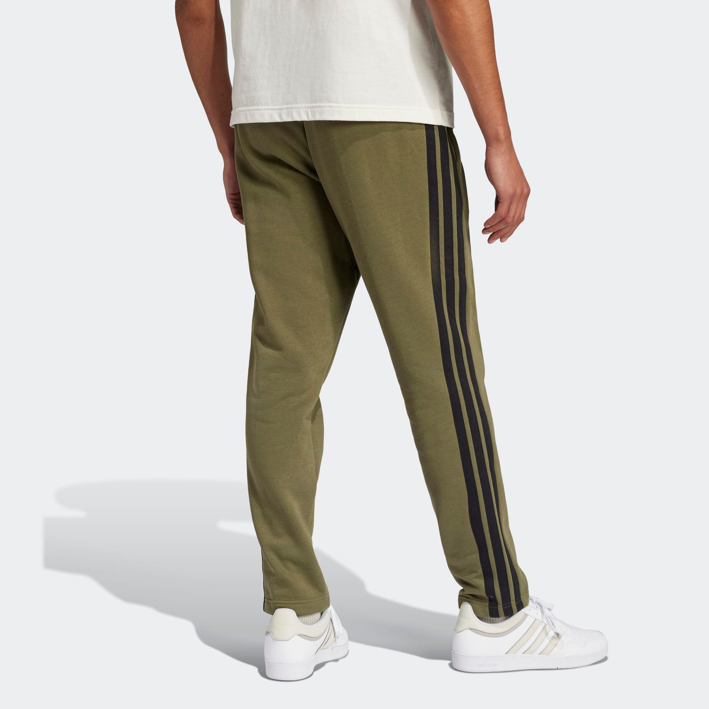 adidas Sportswear Sporthose »M 3S FL O PT«  aus Baumwolle, Polyester und Viskose, offener Saum
