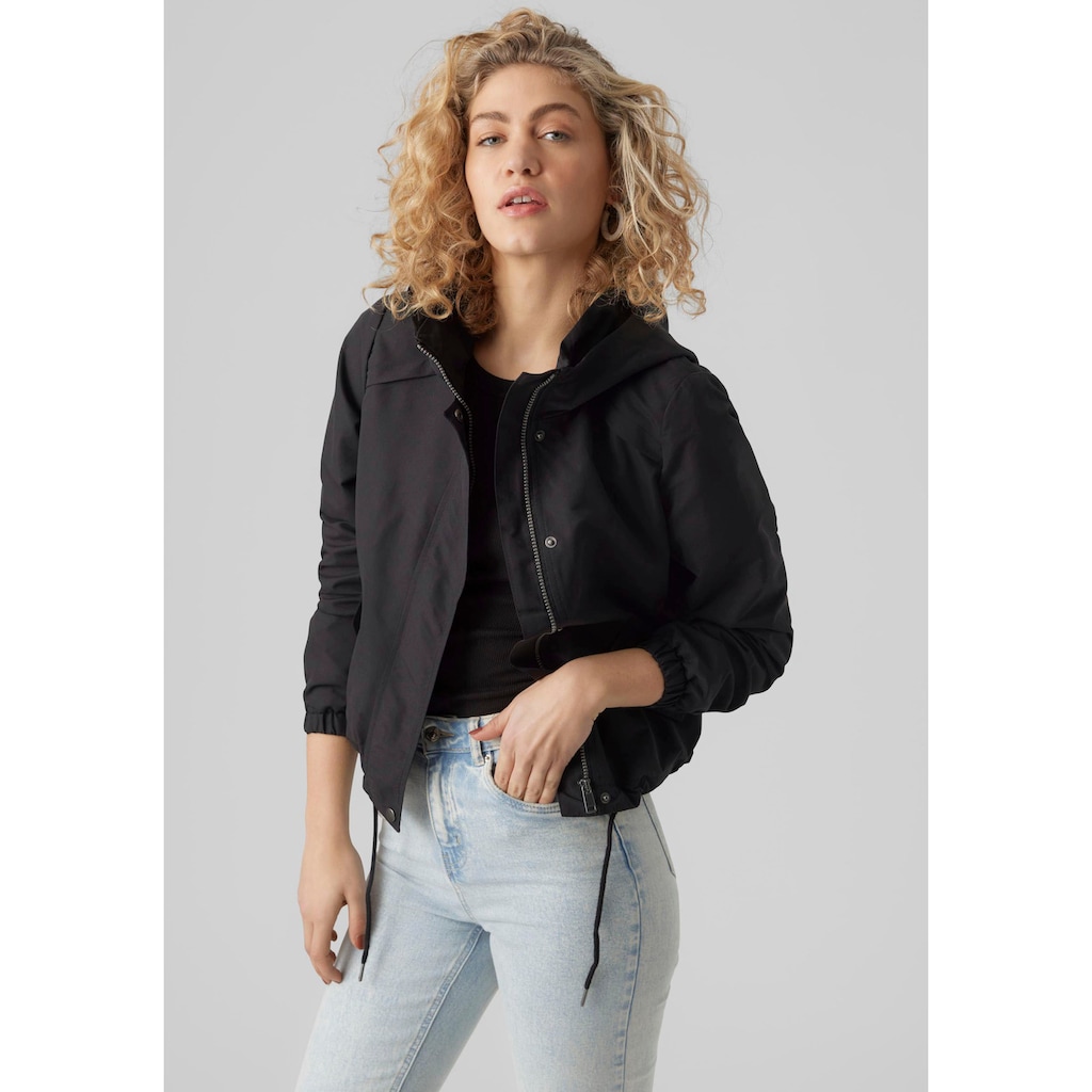 Vero Moda Parka »VMZOA SS23 SHORT PARKA«, mit Kapuze