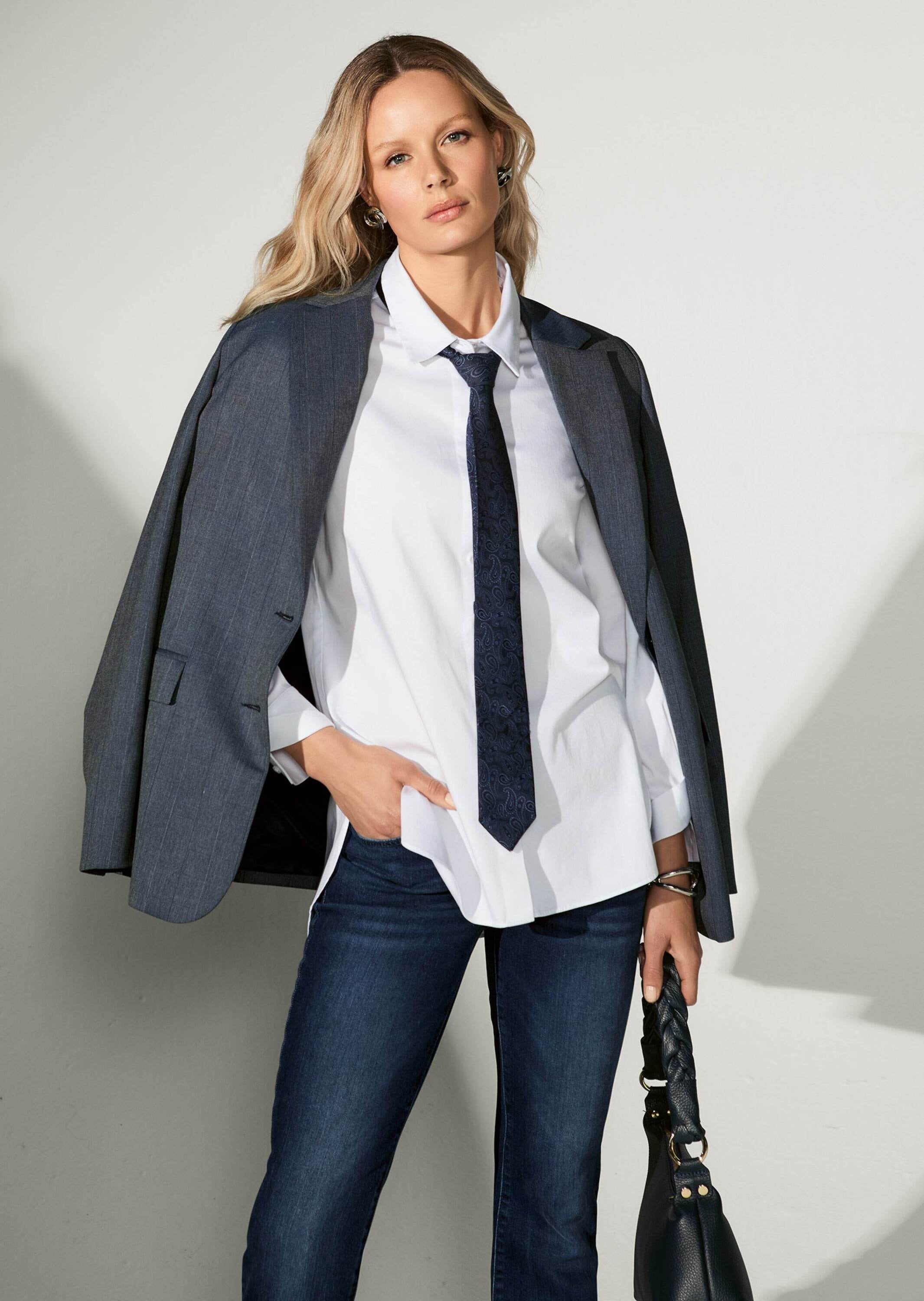 MADELEINE Jackenblazer »Blazer Legerer Longblazer mit dezentem Karomuster«
