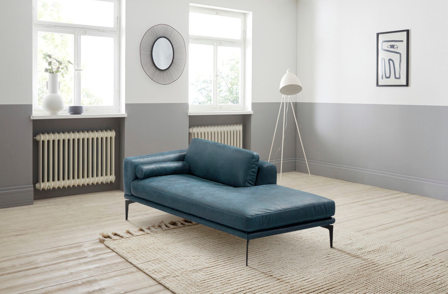 Egoitaliano Ottomane »Masu, Design trifft super Sitzkomfort, mit toller Detailverarbeitung«, Rückenkissen und Armteilrolle für mehr Komfort, mit Metallfüßen