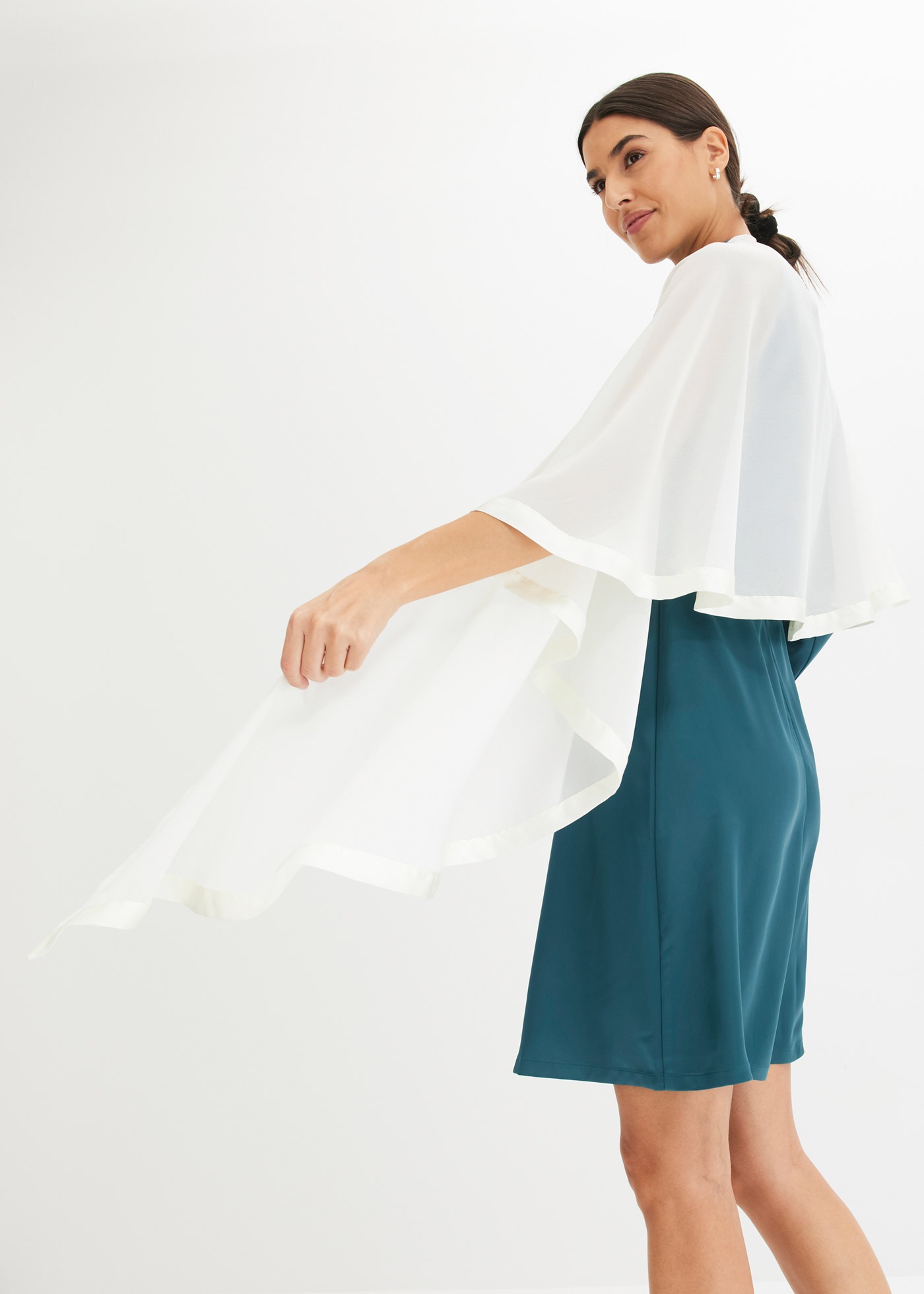 bonprix, Damen, Strickponcho »Poncho-Schal« aus Polyester, lässig geschnittene Passform, Poncho-Schal, cremeweiß, cremeweiß, Strickponcho im 