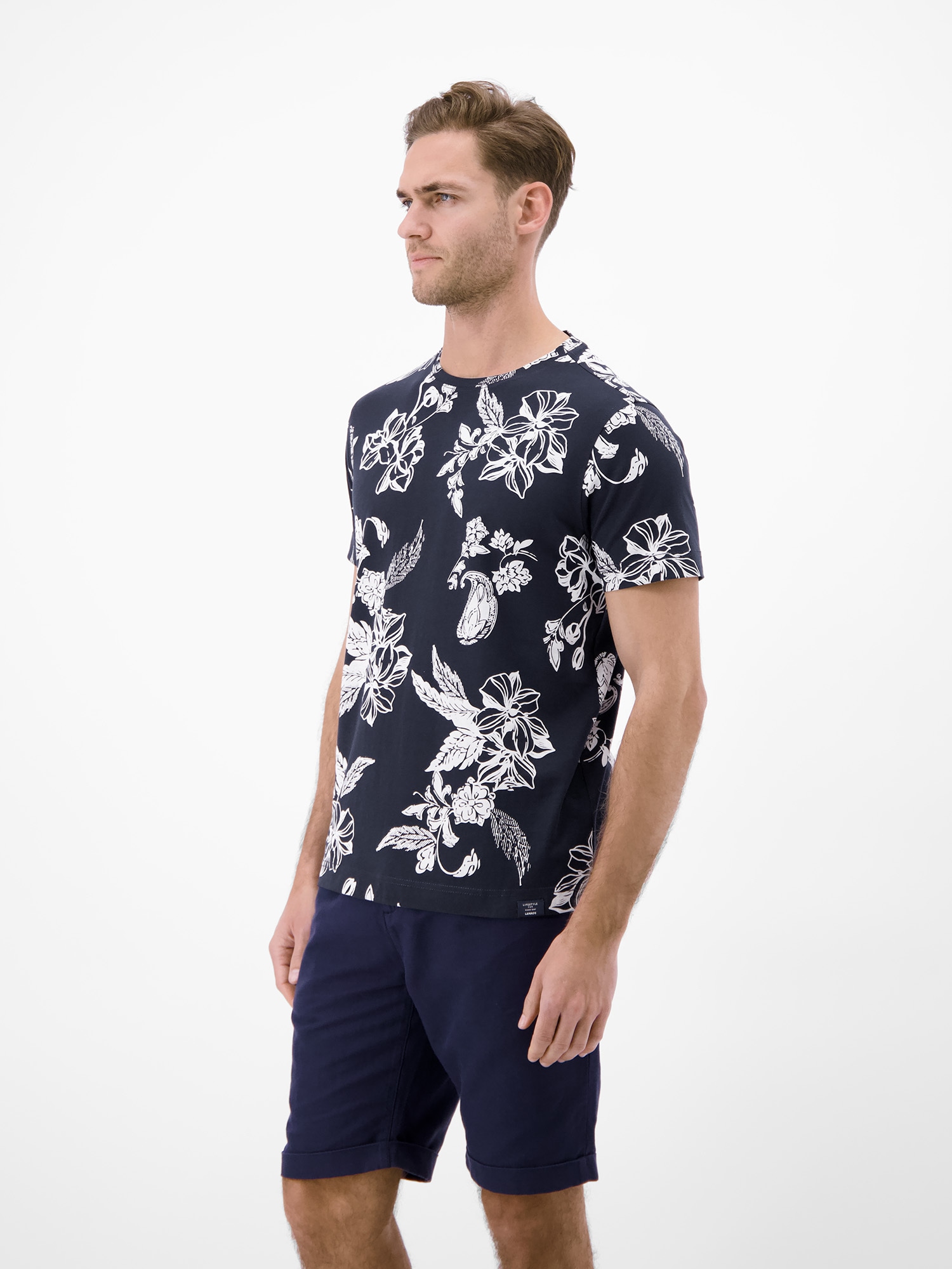 LERROS T-Shirt »T-Shirt mit O-Neck und floralem All-over-Print«